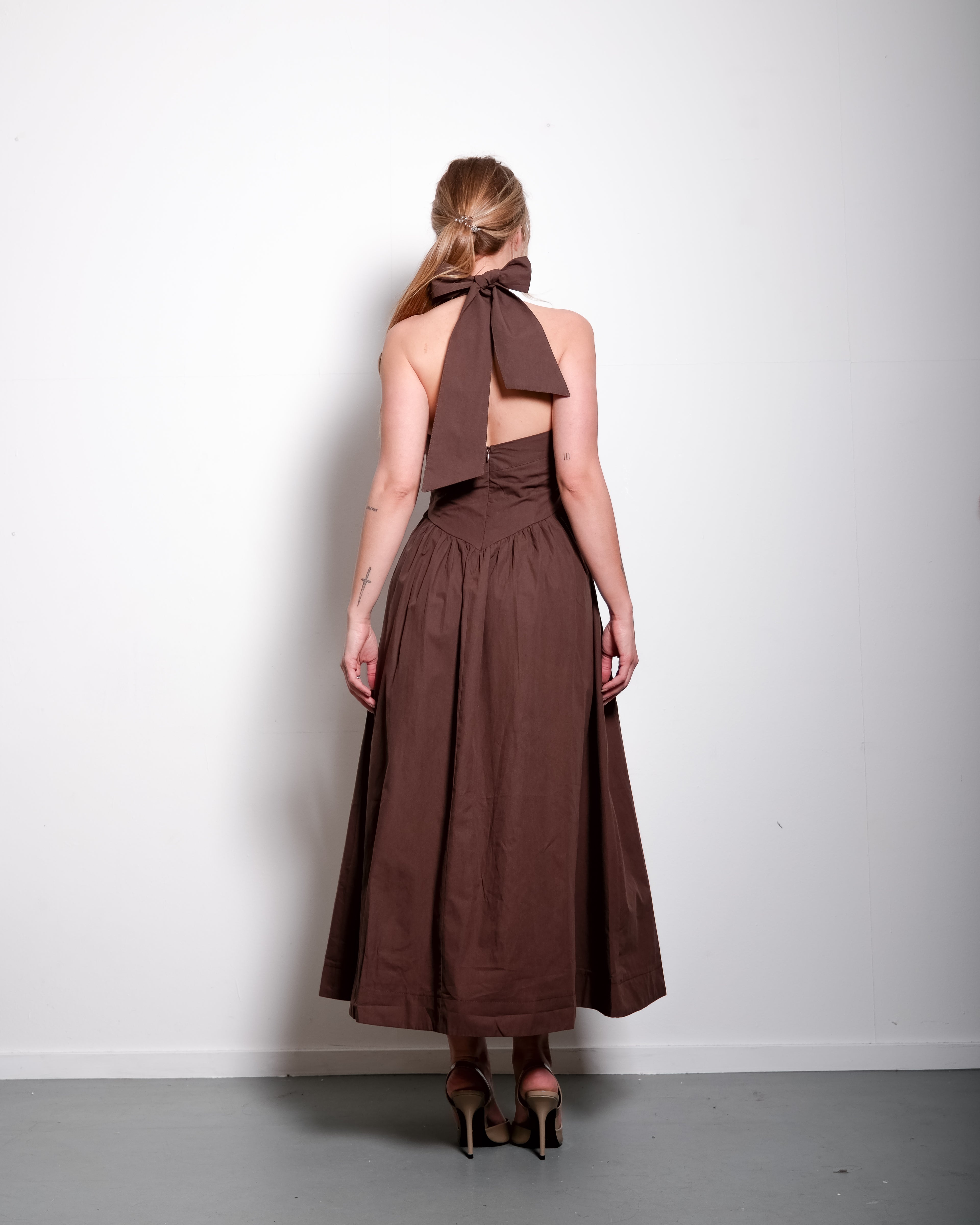 Halter neck bow dress brown