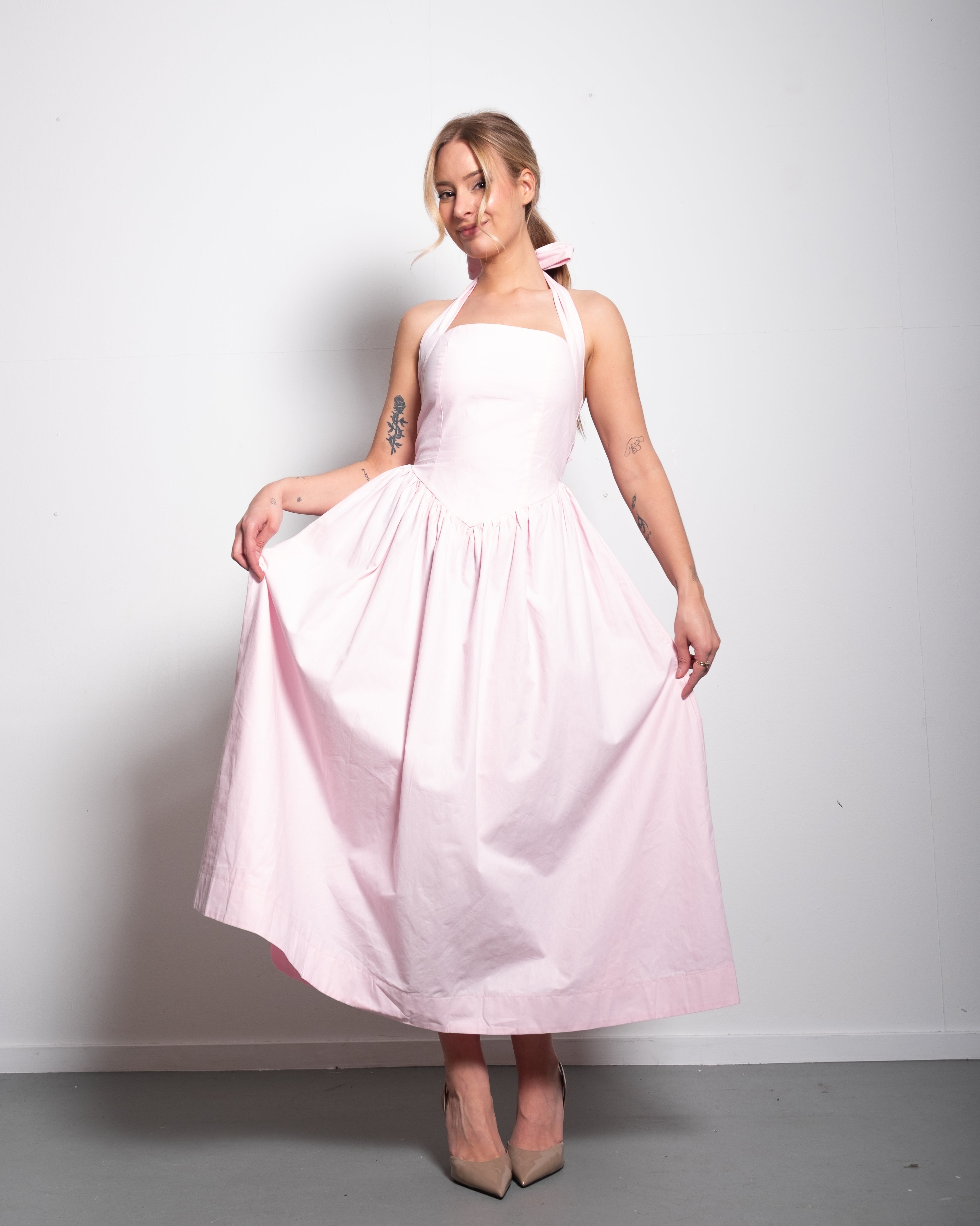 Halter neck bow dress rose