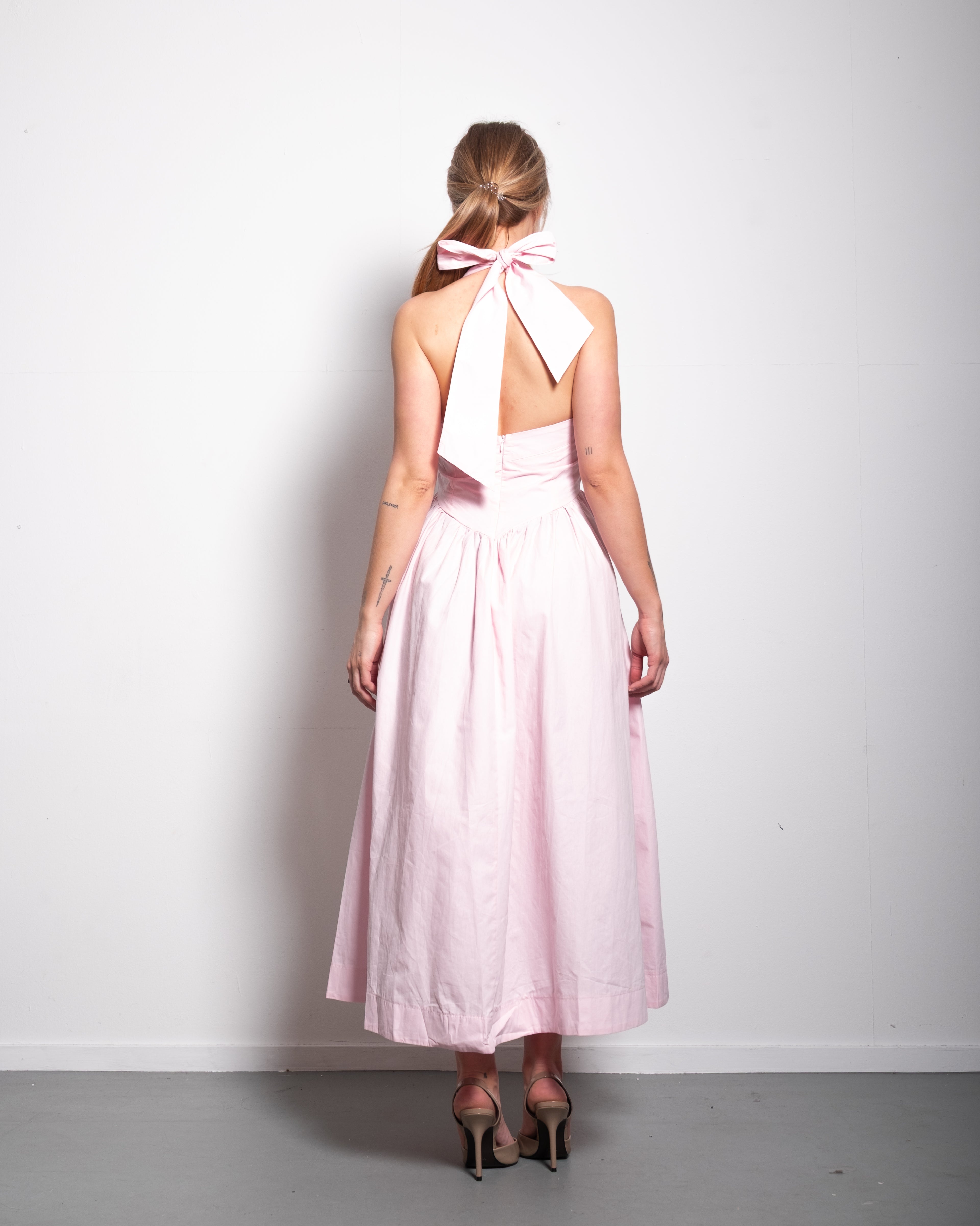 Halter neck bow dress rose
