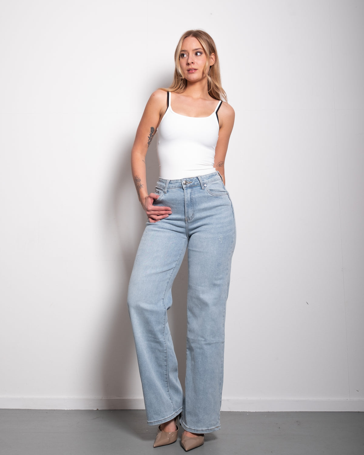 TALL - INSEAM 86CM - STRETCHY LIGHT WASH Wide Leg JEANS WITH HEART SHAPED SEAMS | SEISHIKI STUDIO