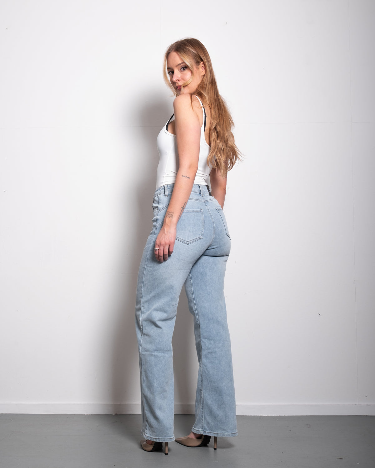 TALL - INSEAM 86CM - STRETCHY LIGHT WASH Wide Leg JEANS WITH HEART SHAPED SEAMS | SEISHIKI STUDIO