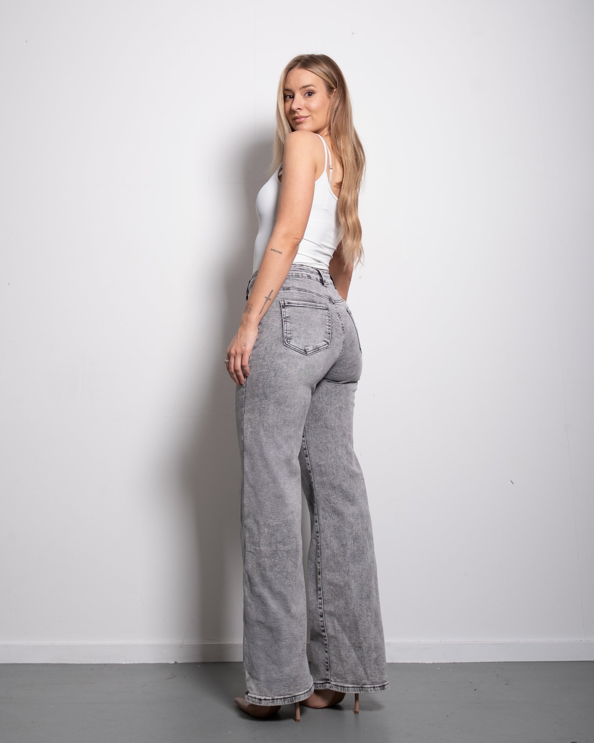 BUTTER FLEX - SUPER STRETCH High Waist Grey Wide Leg Jeans - INSEAM 79CM | SEISHIKI STUDIO