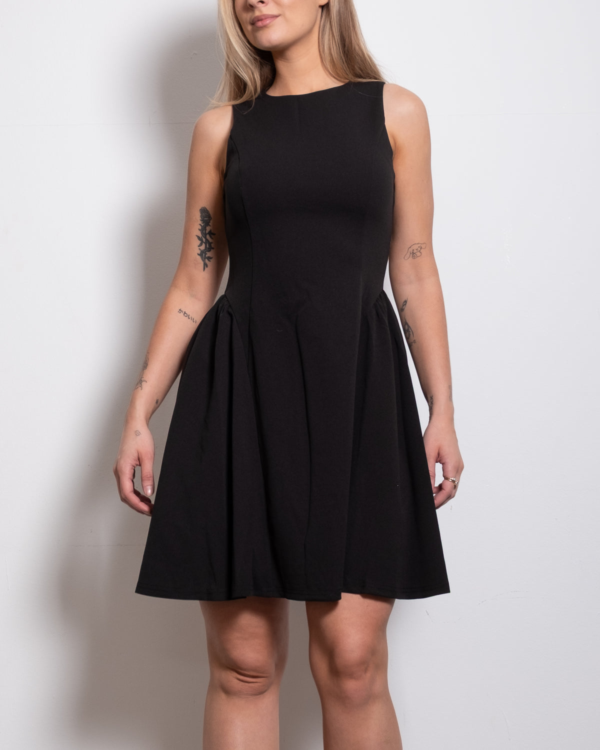ultra stretchy short straight neck dress black | SEISHIKI STUDIO