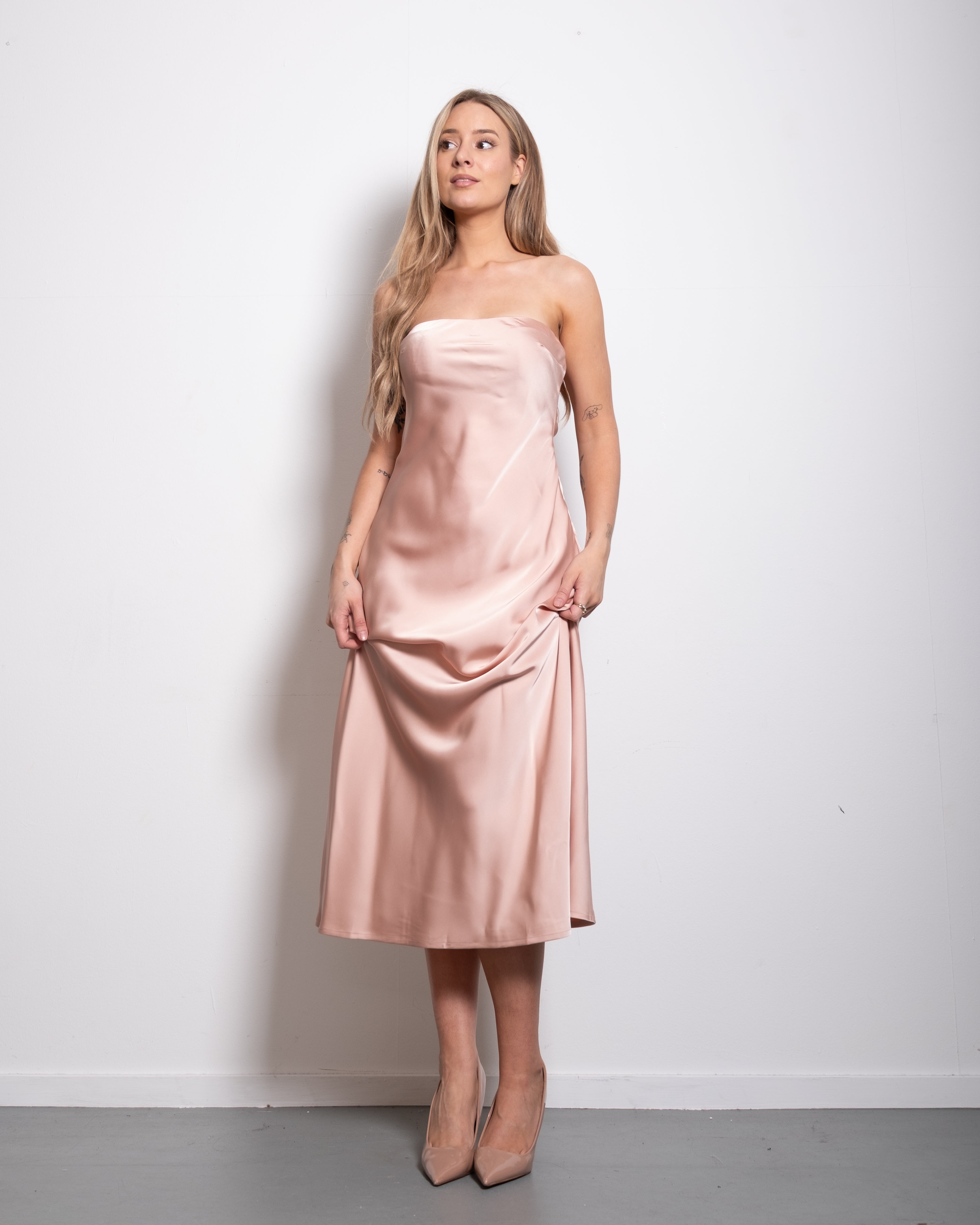 strapless silky dress rose
