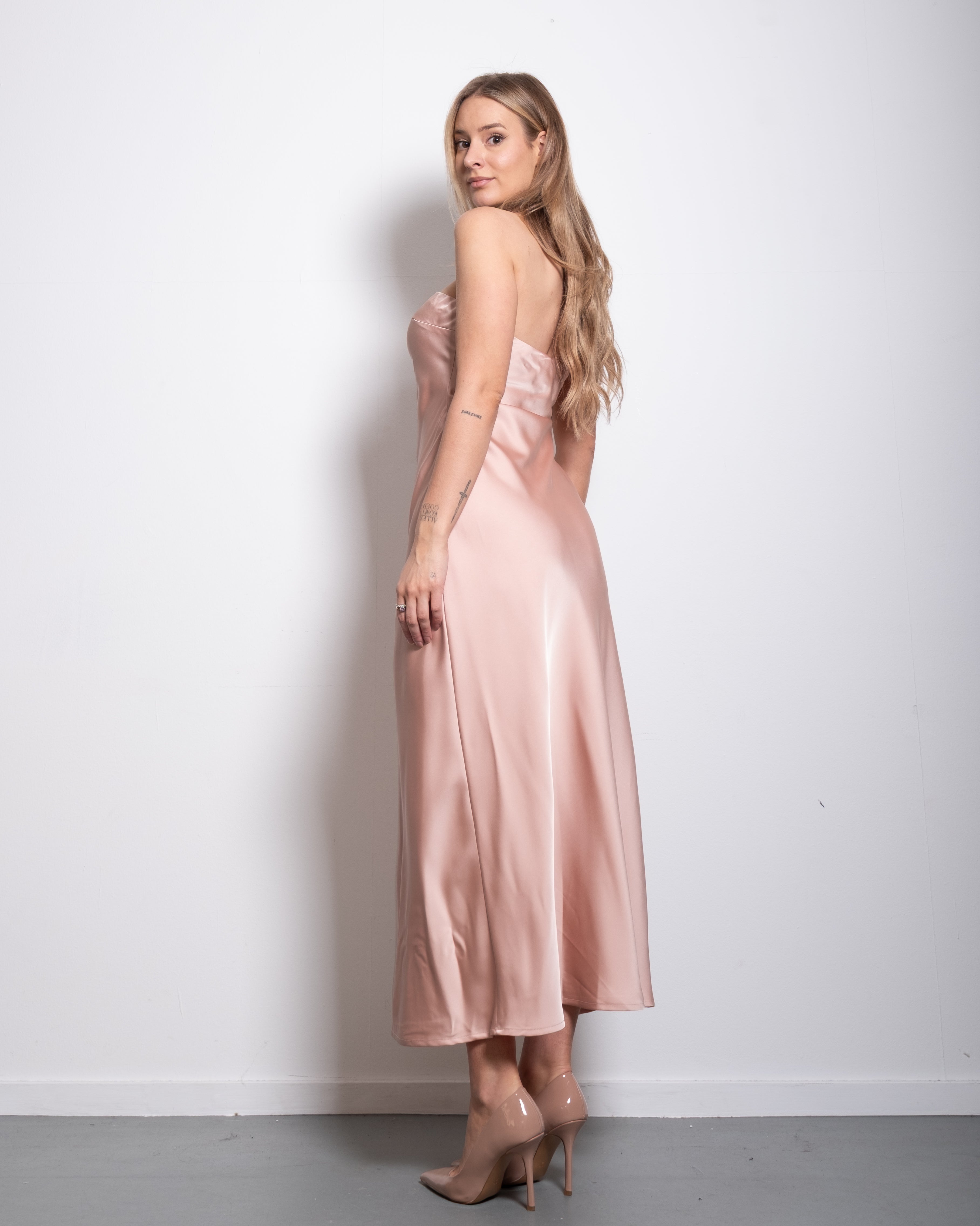 strapless silky dress rose