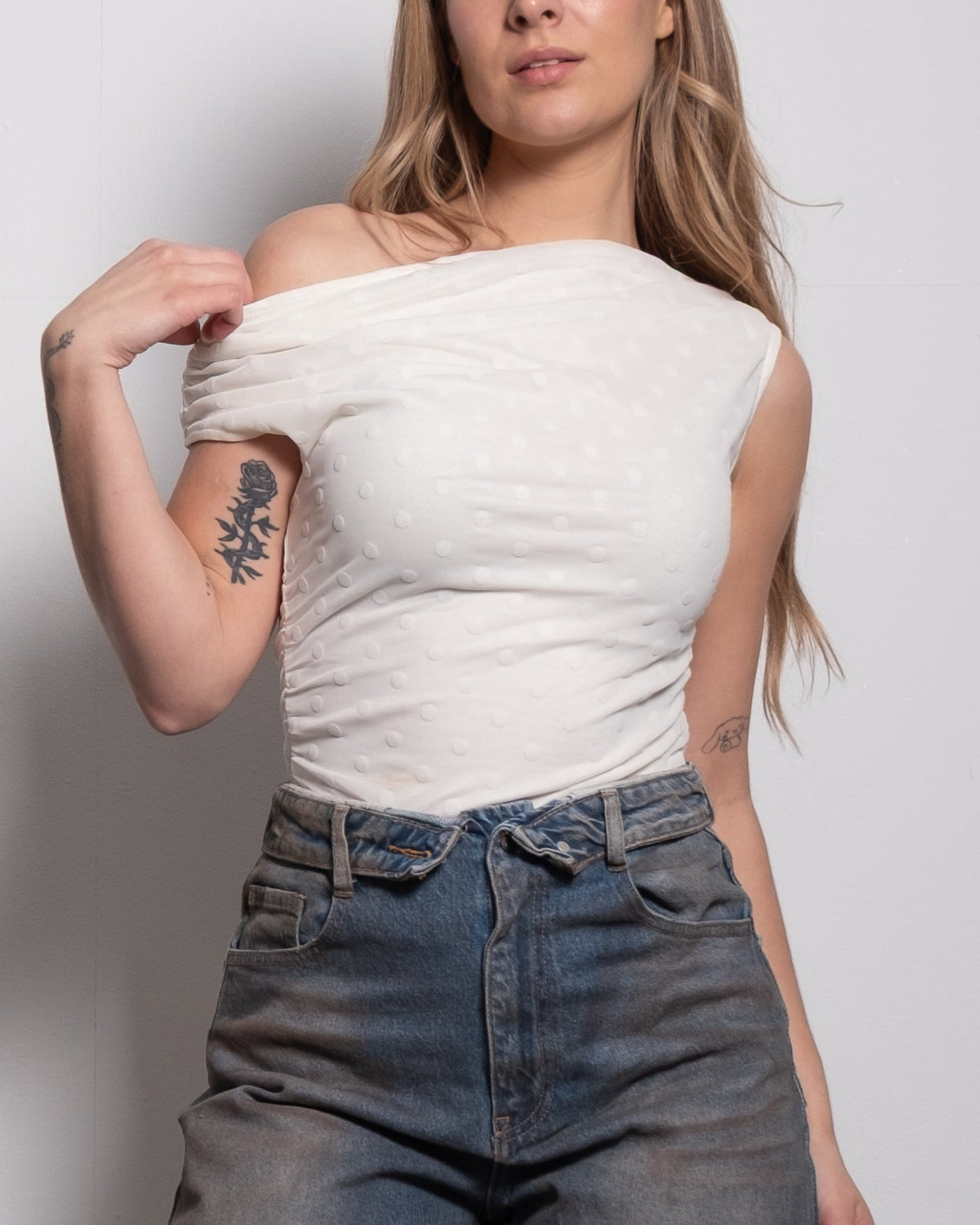 Stretchy Polkadot Off Shoulder Top White – SEISHIKI STUDIO