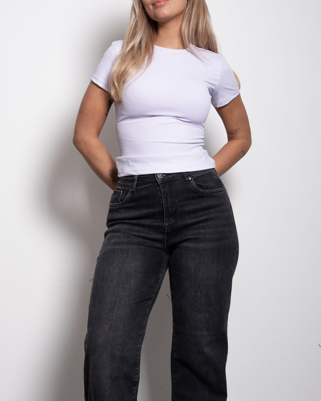 SEISHIKI STUDIO Super Stretchy Buttery Top Shortsleeve Lavender