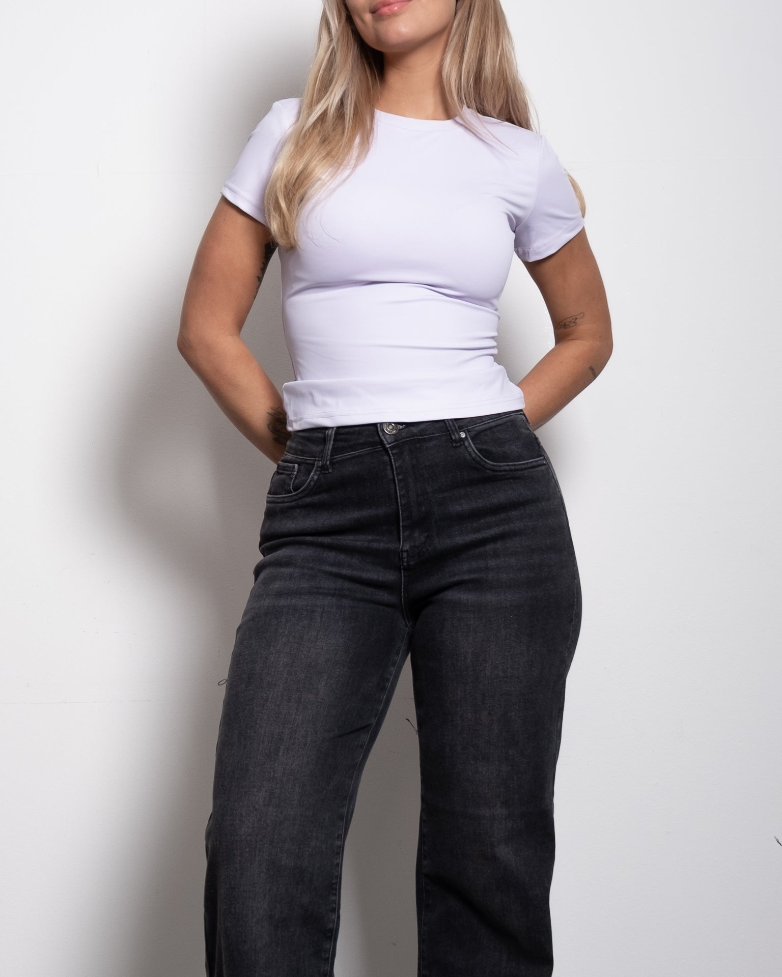 SEISHIKI STUDIO Super Stretchy Buttery Top Shortsleeve Lavender