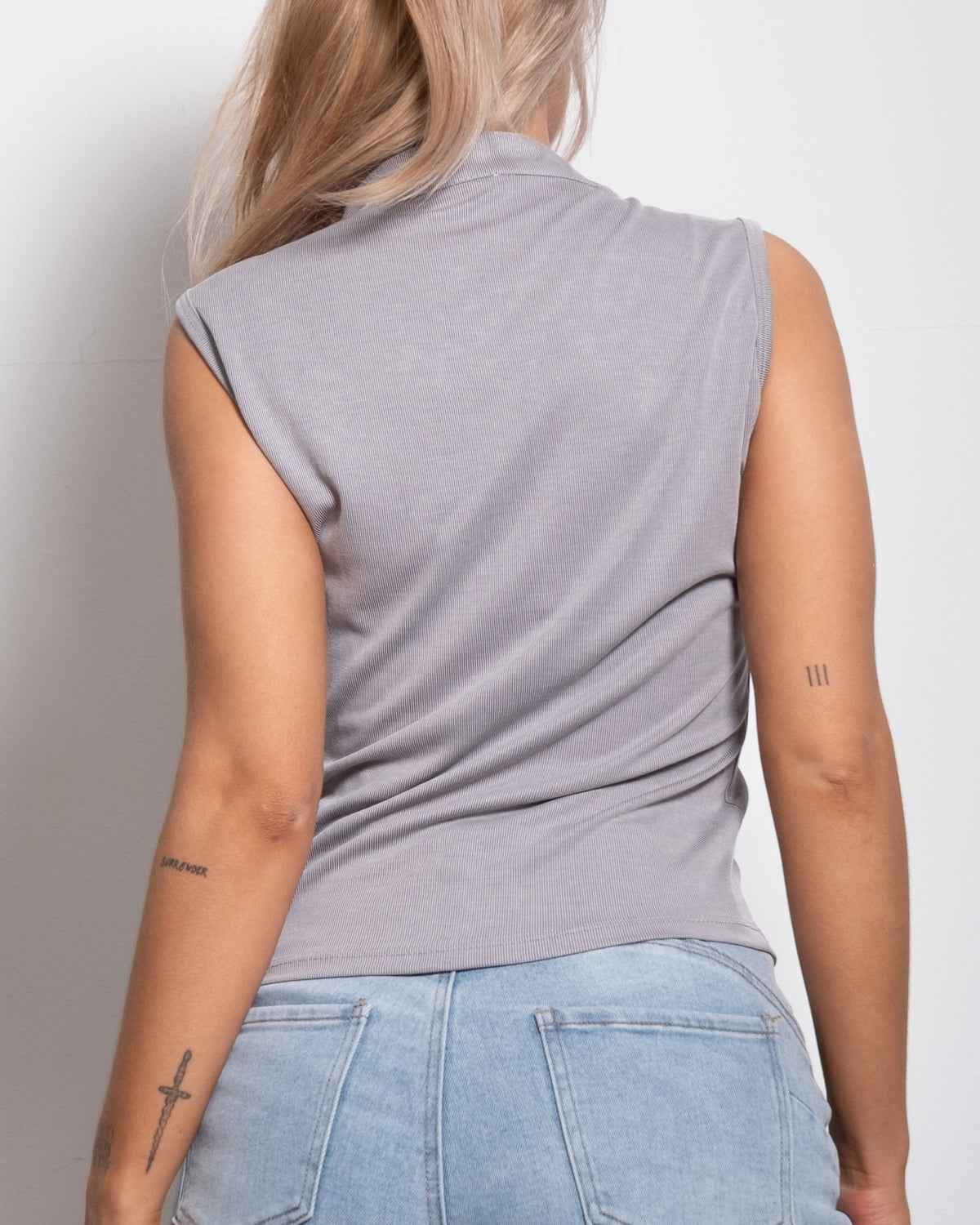 SEISHIKI STUDIO Soft Touch Button Top Grey