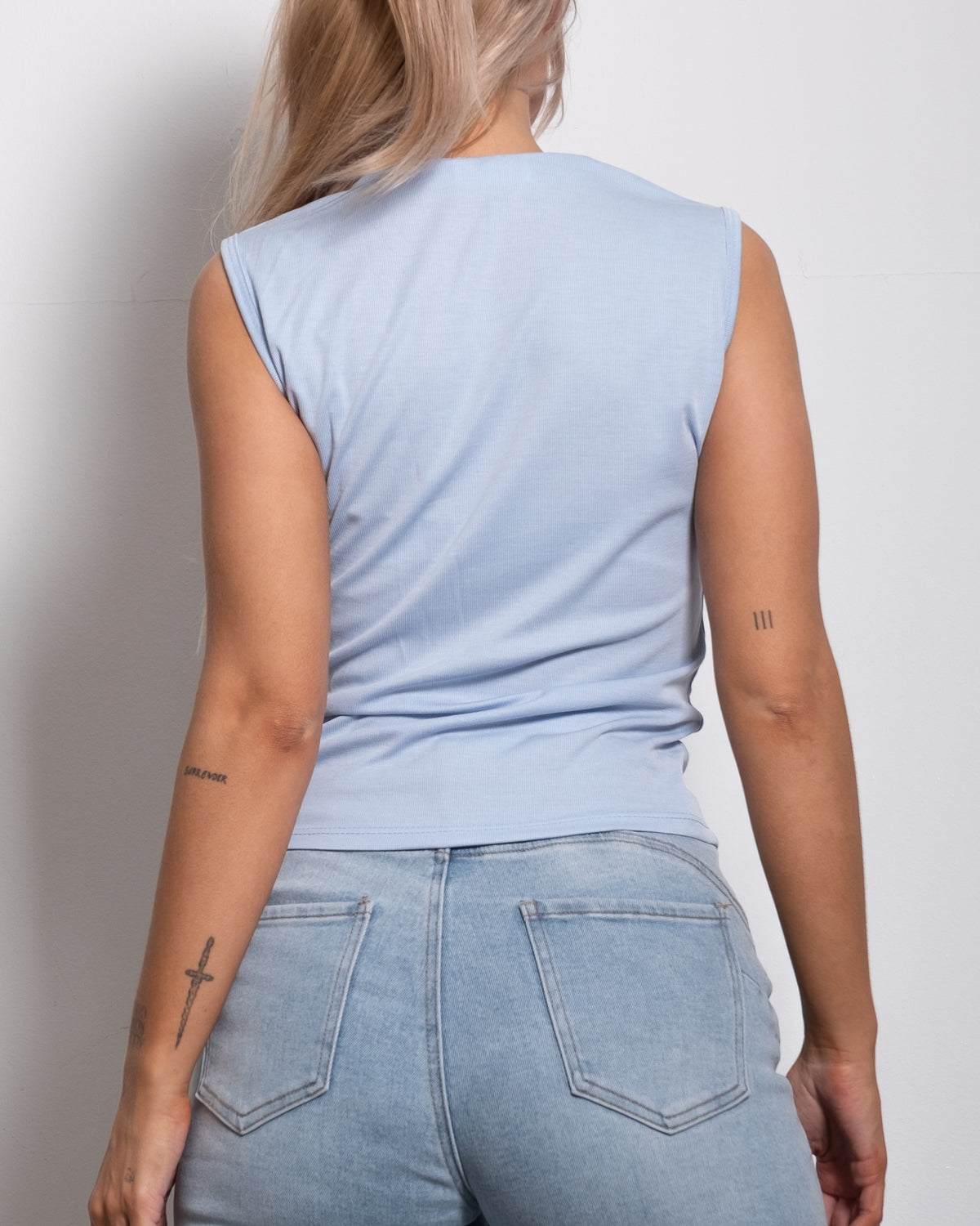 SEISHIKI STUDIO Soft Touch Button Top Pastel Blue