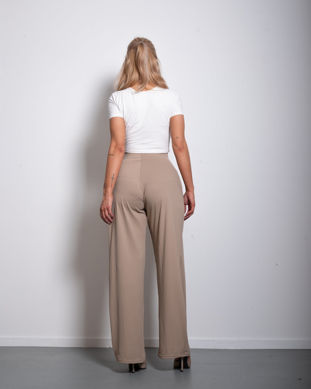 SEISHIKI STUDIO super stretchy side split pants taupe