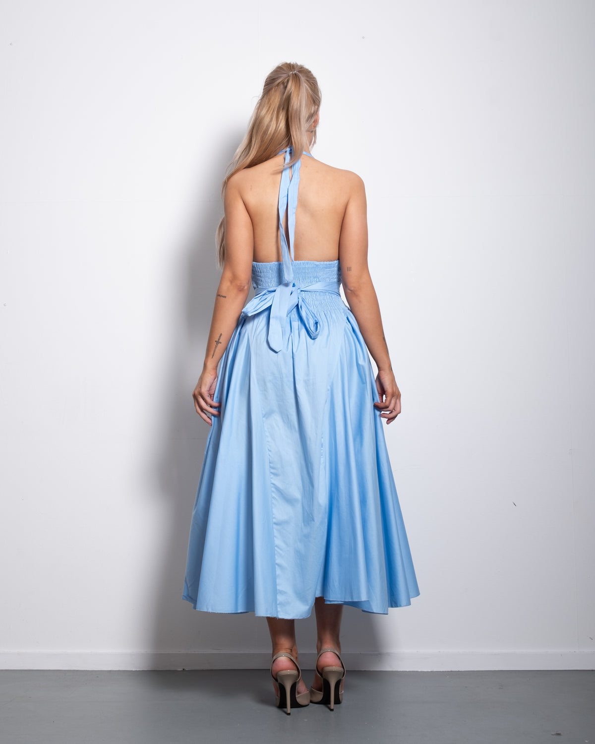SEISHIKI STUDIO cotton halter stretchy back midi dress pastel blue