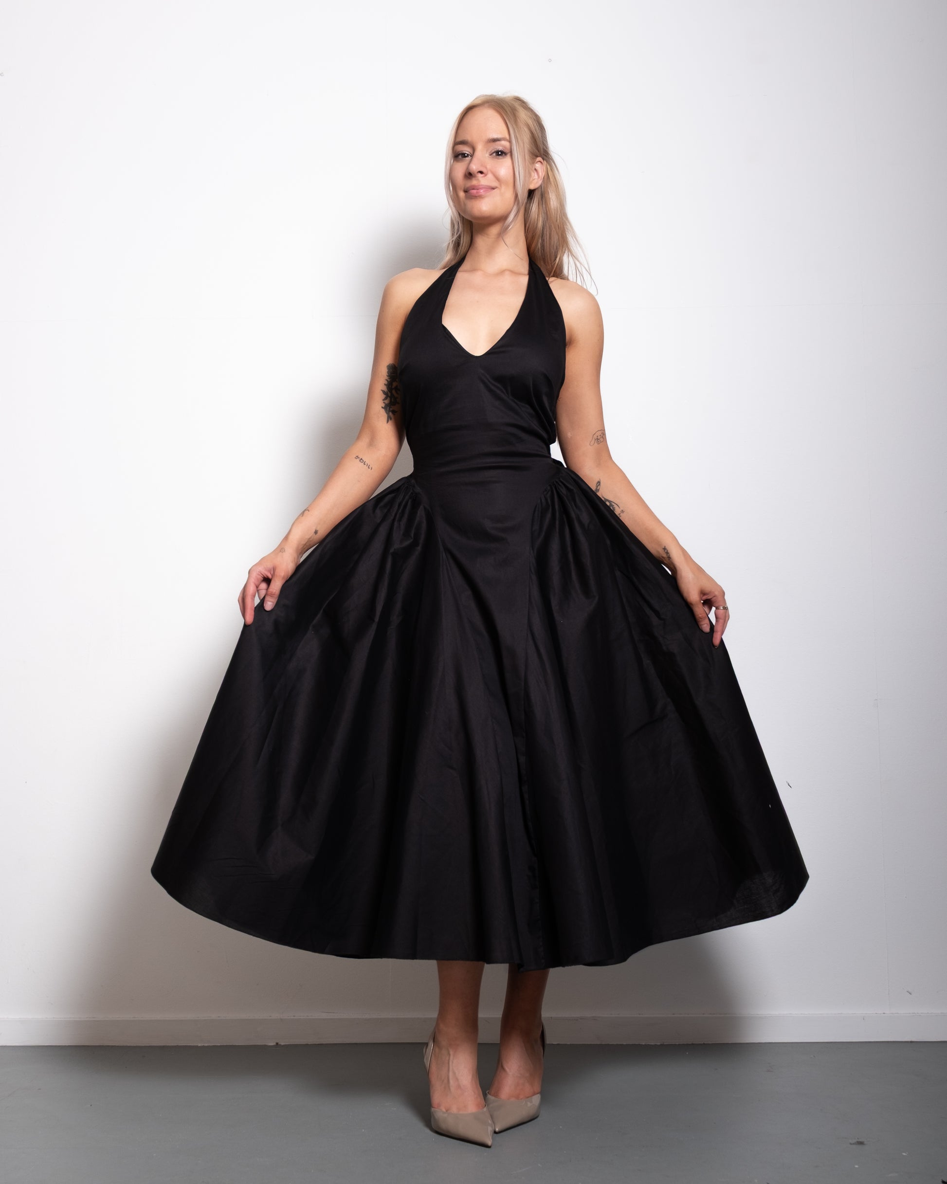 SEISHIKI STUDIO cotton halter stretchy back midi dress black
