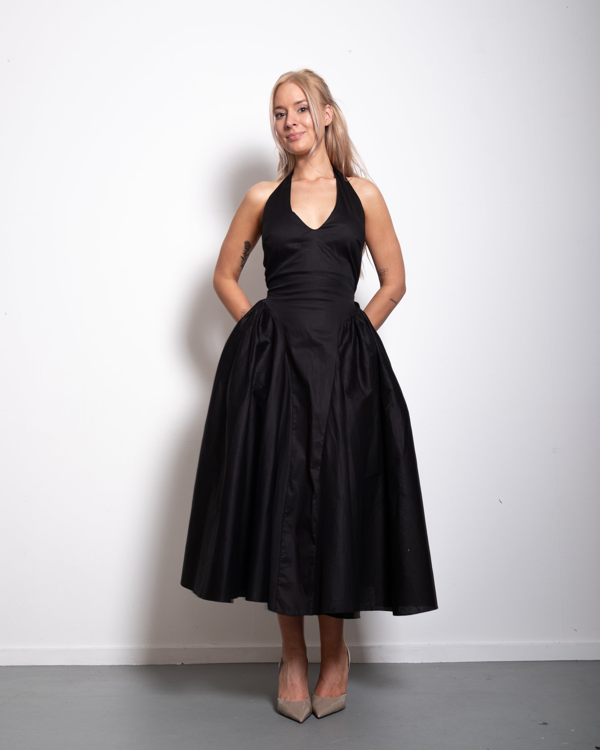 SEISHIKI STUDIO cotton halter stretchy back midi dress black