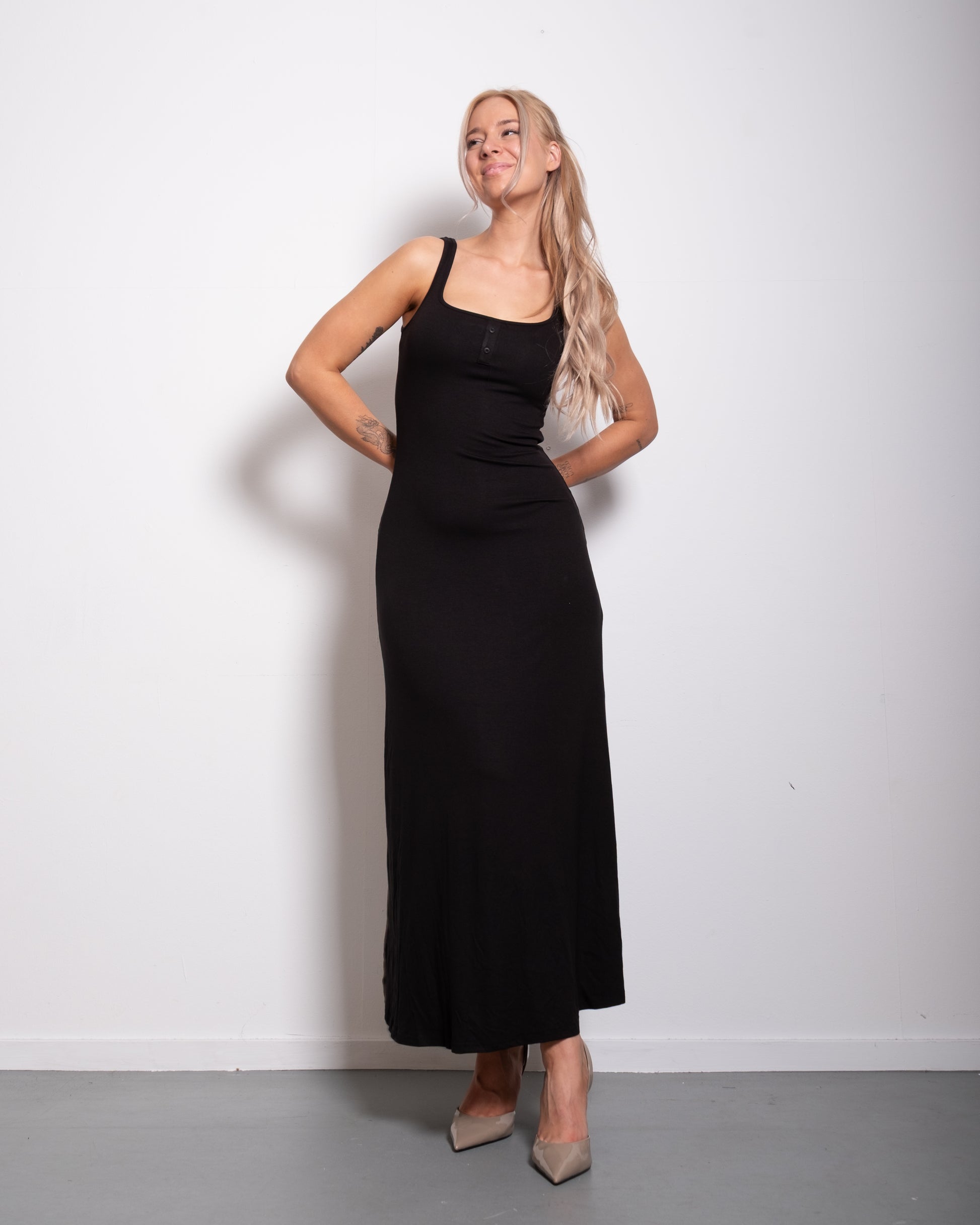 seishiki studio ultra stretchy soft tanktop top dress with button detail black