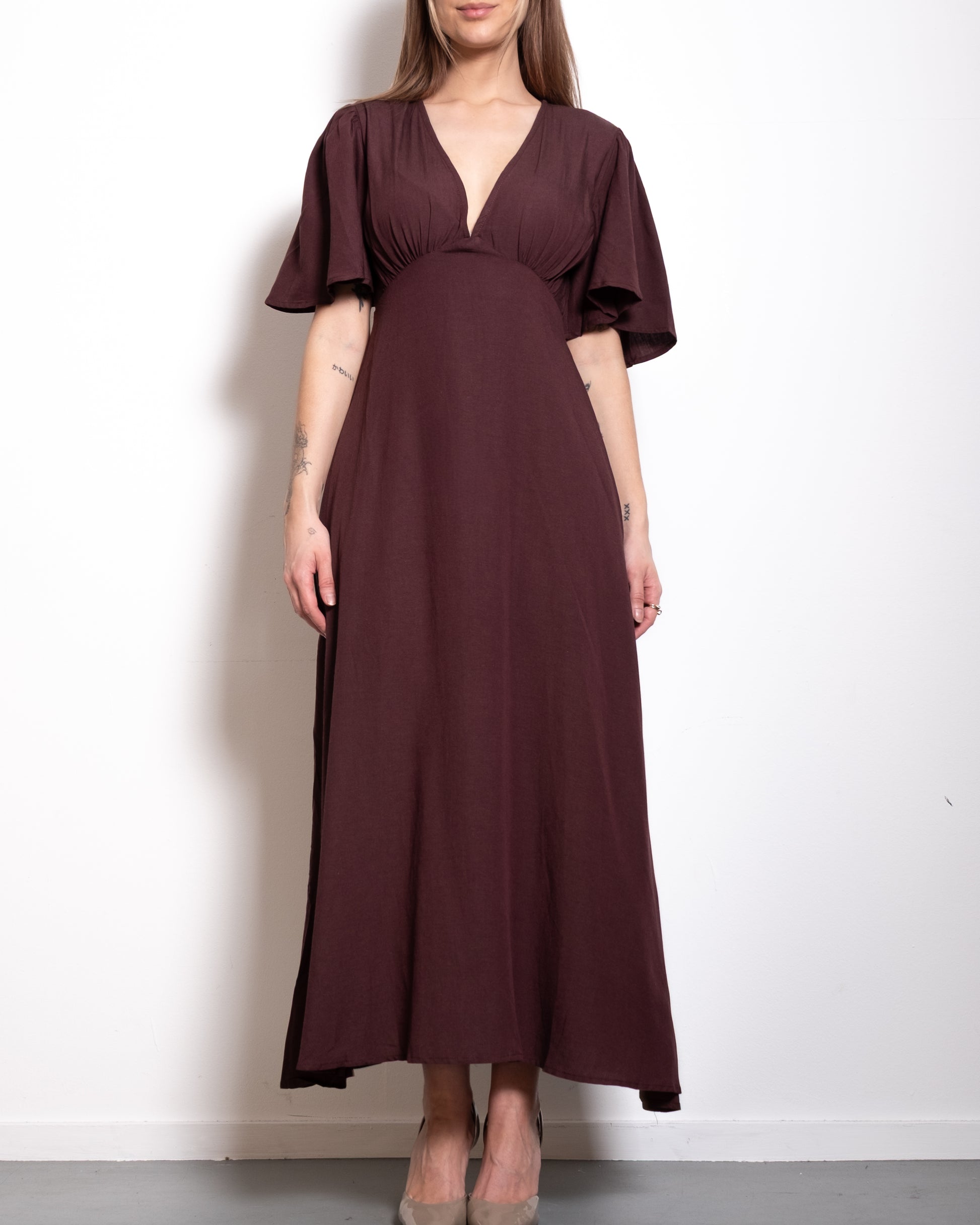 v neck flare sleeve midi dress brown