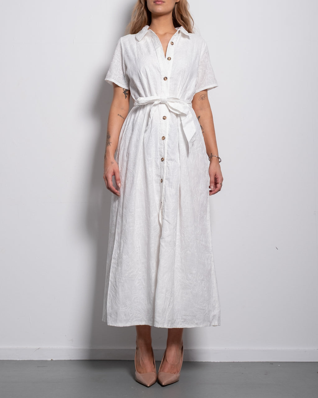 Curvy White Button Front Shirt Maxi Dress with Tie Waist | SEISHIKI STUDIO