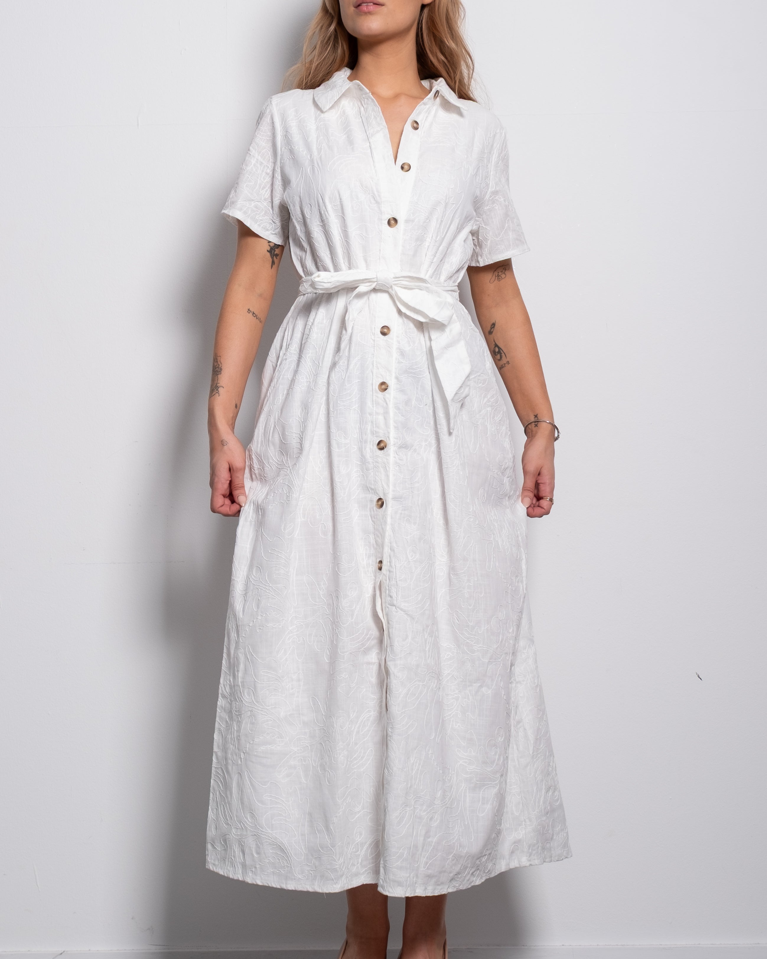 Plus Size White Button Front Shirt Maxi Dress with Tie Waist | SEISHIKI STUDIO