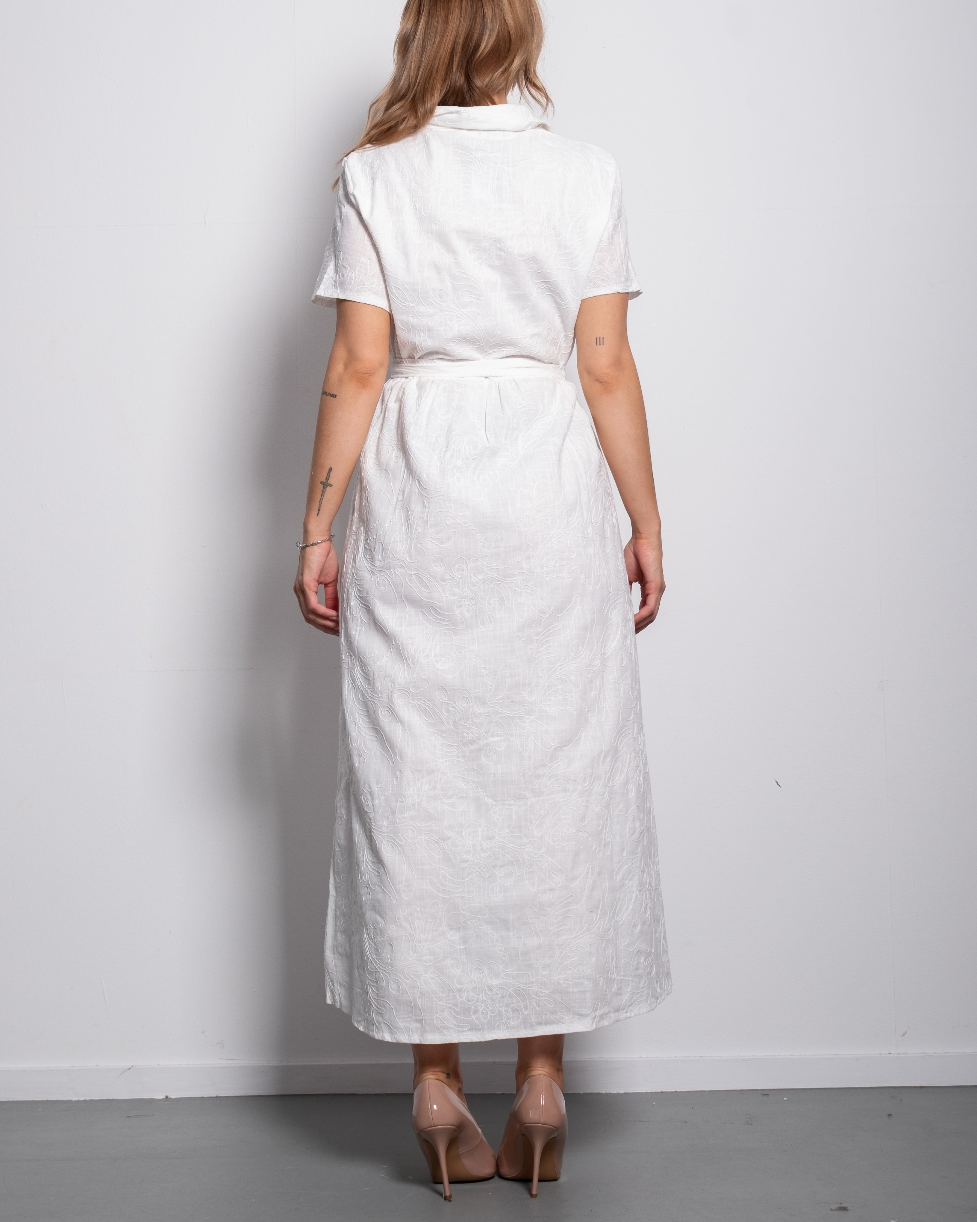 Plus Size White Button Front Shirt Maxi Dress with Tie Waist | SEISHIKI STUDIO
