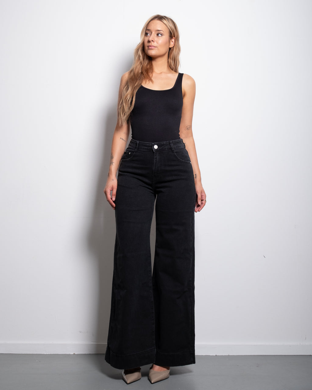 BODY SHAPING - LIGHT STRETCH - HIGH WAIST BLACK WIDE LEG JEANS - 75CM | SEISHIKI STUDIO