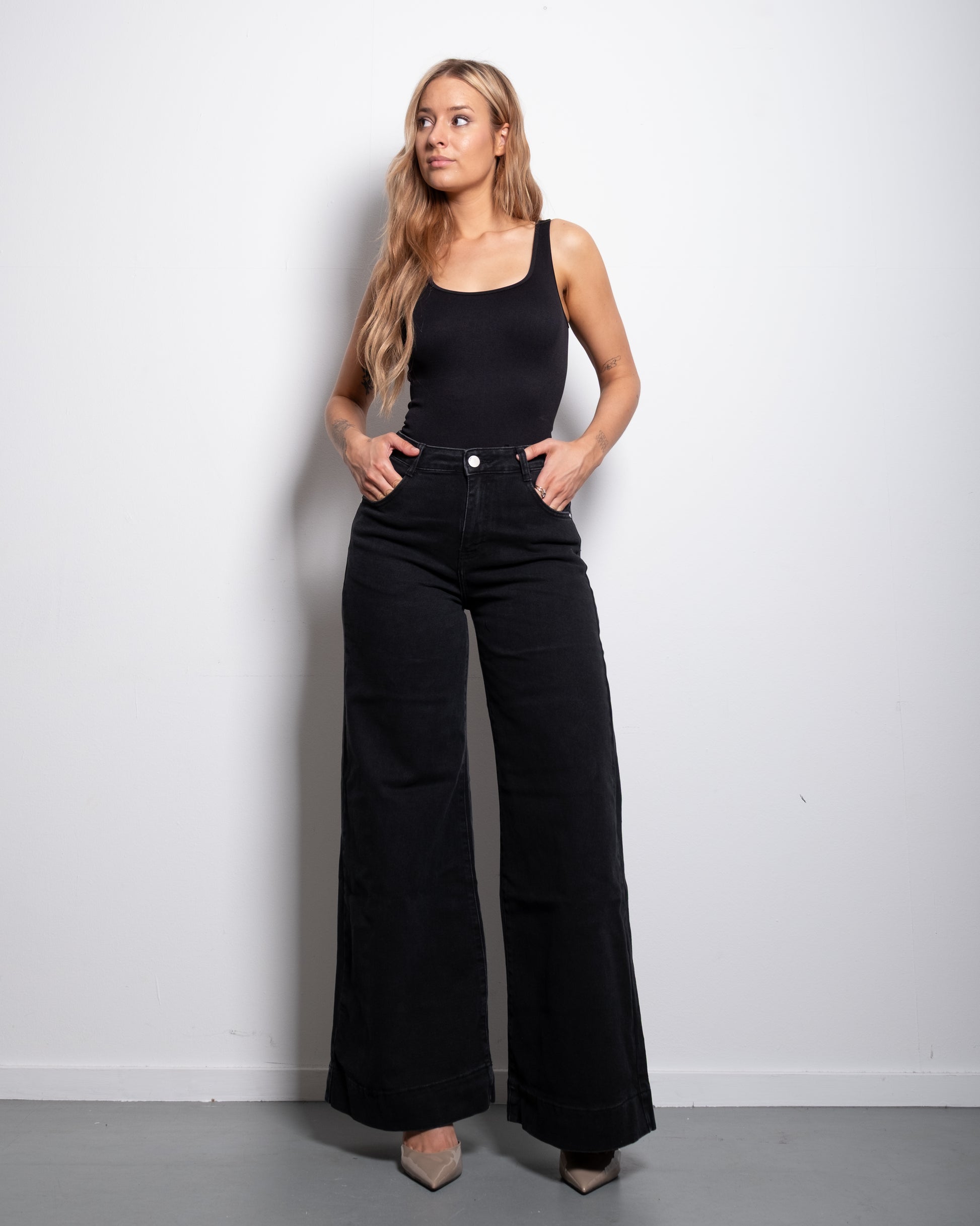BODY SHAPING - LIGHT STRETCH - HIGH WAIST BLACK WIDE LEG JEANS - 75CM | SEISHIKI STUDIO