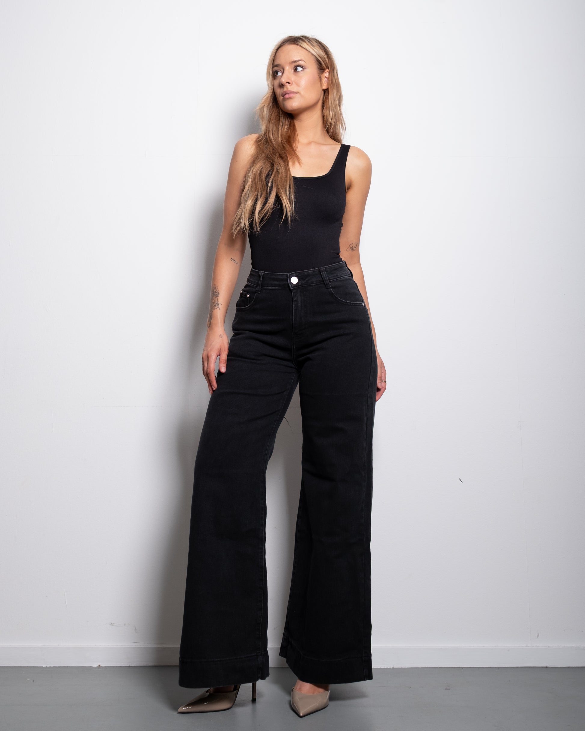BODY SHAPING - LIGHT STRETCH - HIGH WAIST BLACK WIDE LEG JEANS - 75CM | SEISHIKI STUDIO