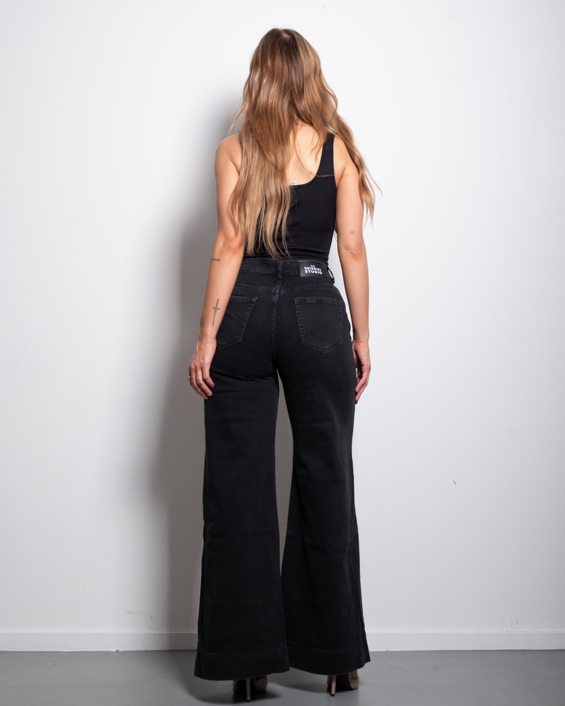 BODY SHAPING - LIGHT STRETCH - HIGH WAIST BLACK WIDE LEG JEANS - 75CM | SEISHIKI STUDIO