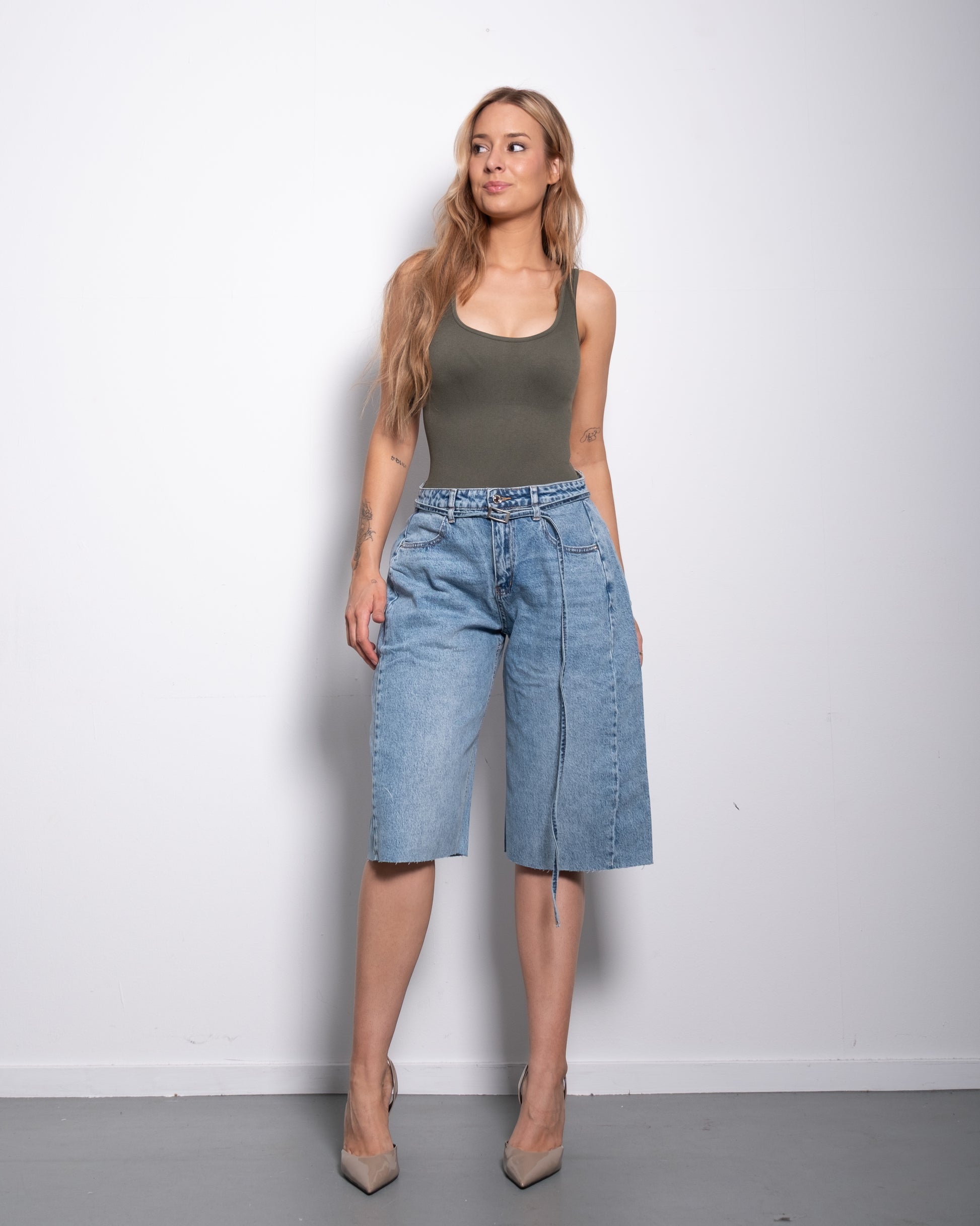 Vintage Wash Belted Front Seam Wide-Leg Denim Jorts | SEISHIKI STUDIO