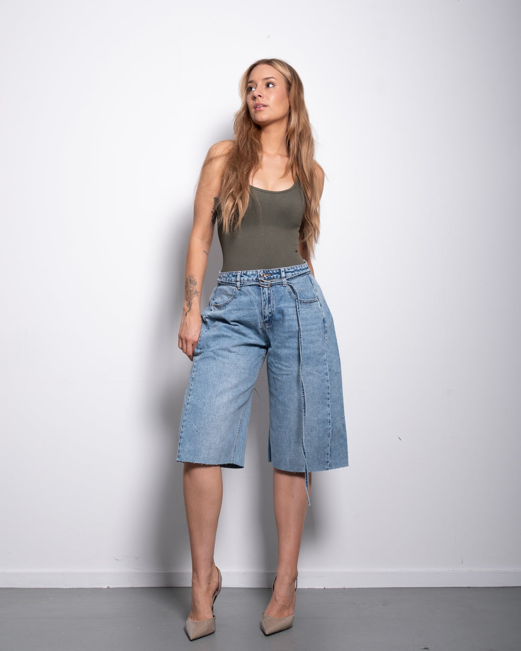 Vintage Wash Belted Front Seam Wide-Leg Denim Jorts | SEISHIKI STUDIO