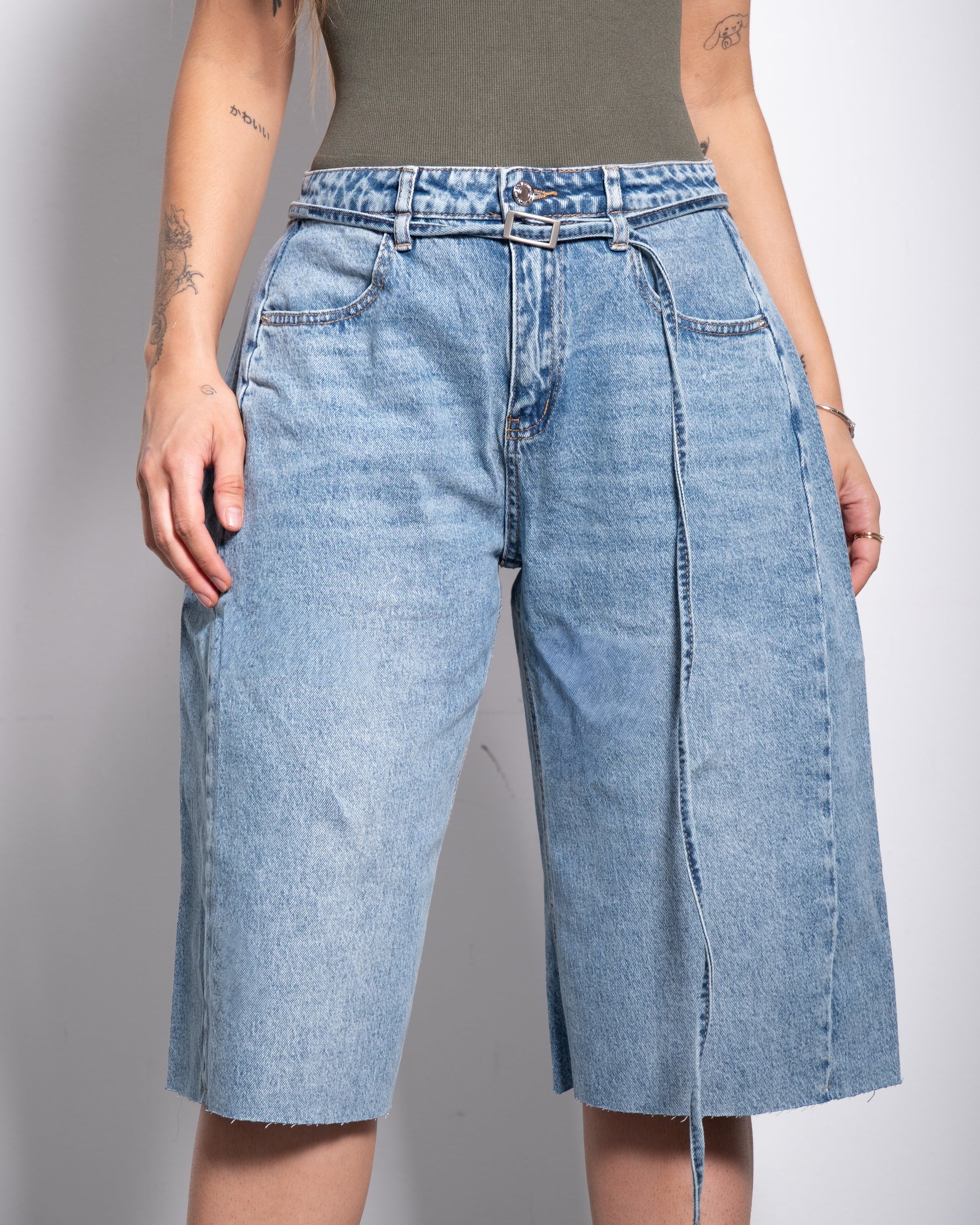 Vintage Wash Belted Front Seam Wide-Leg Denim Jorts | SEISHIKI STUDIO