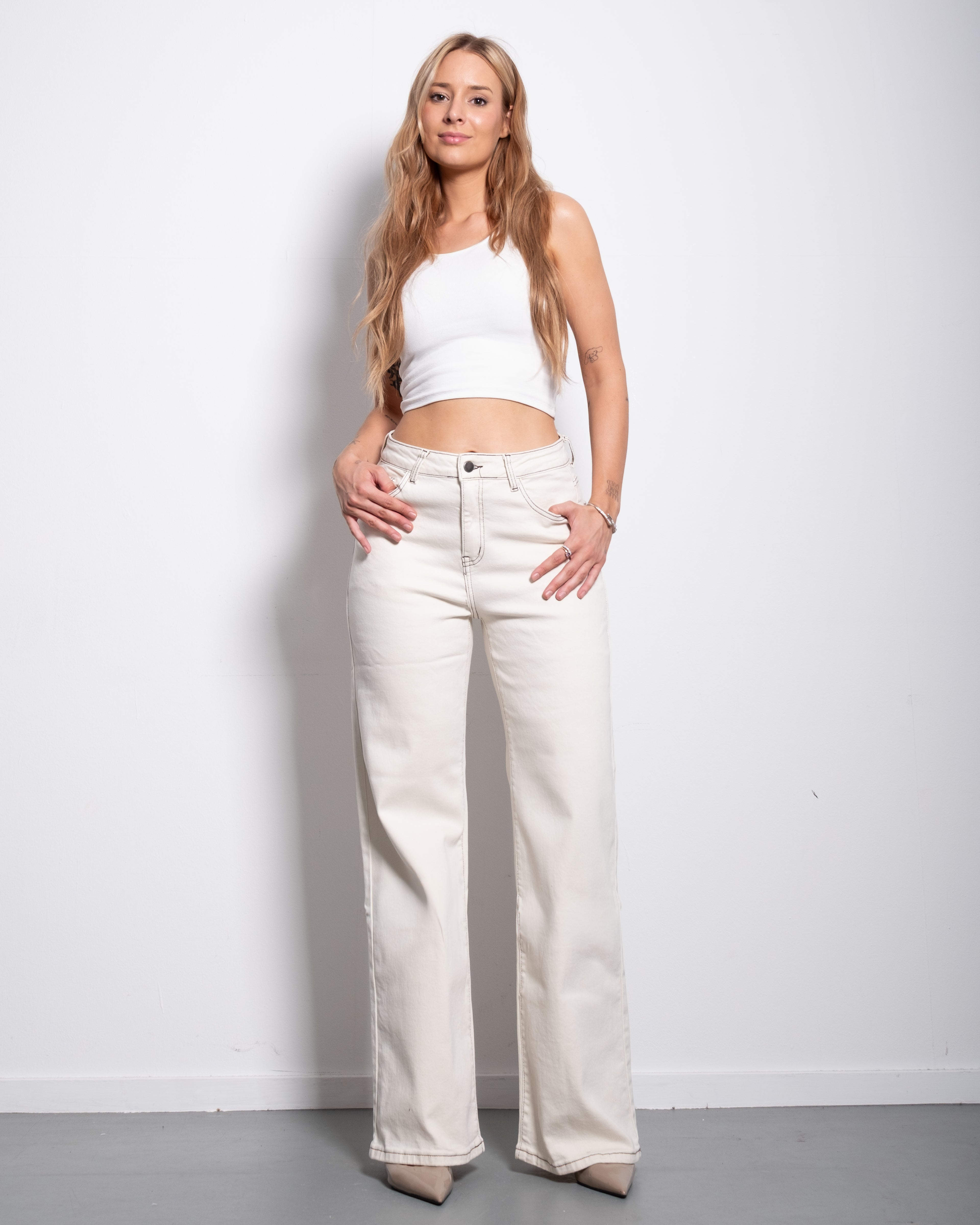Cream With Accent Stitching Wide Leg Jeans With Red Patch | SEISHIKI STUDIO