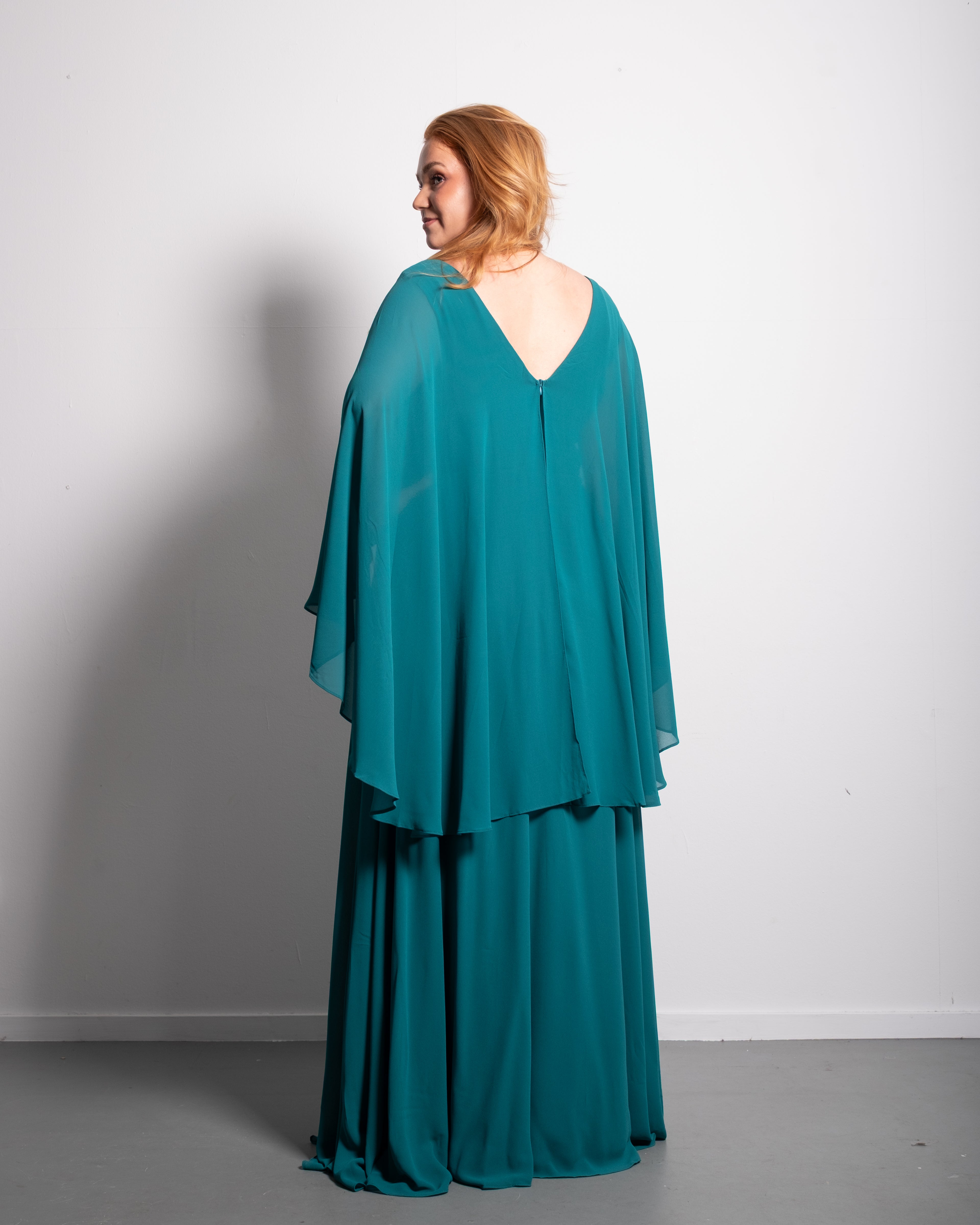Curvy Cape Sleeve Maxi Dress Green | SEISHIKI STUDIO