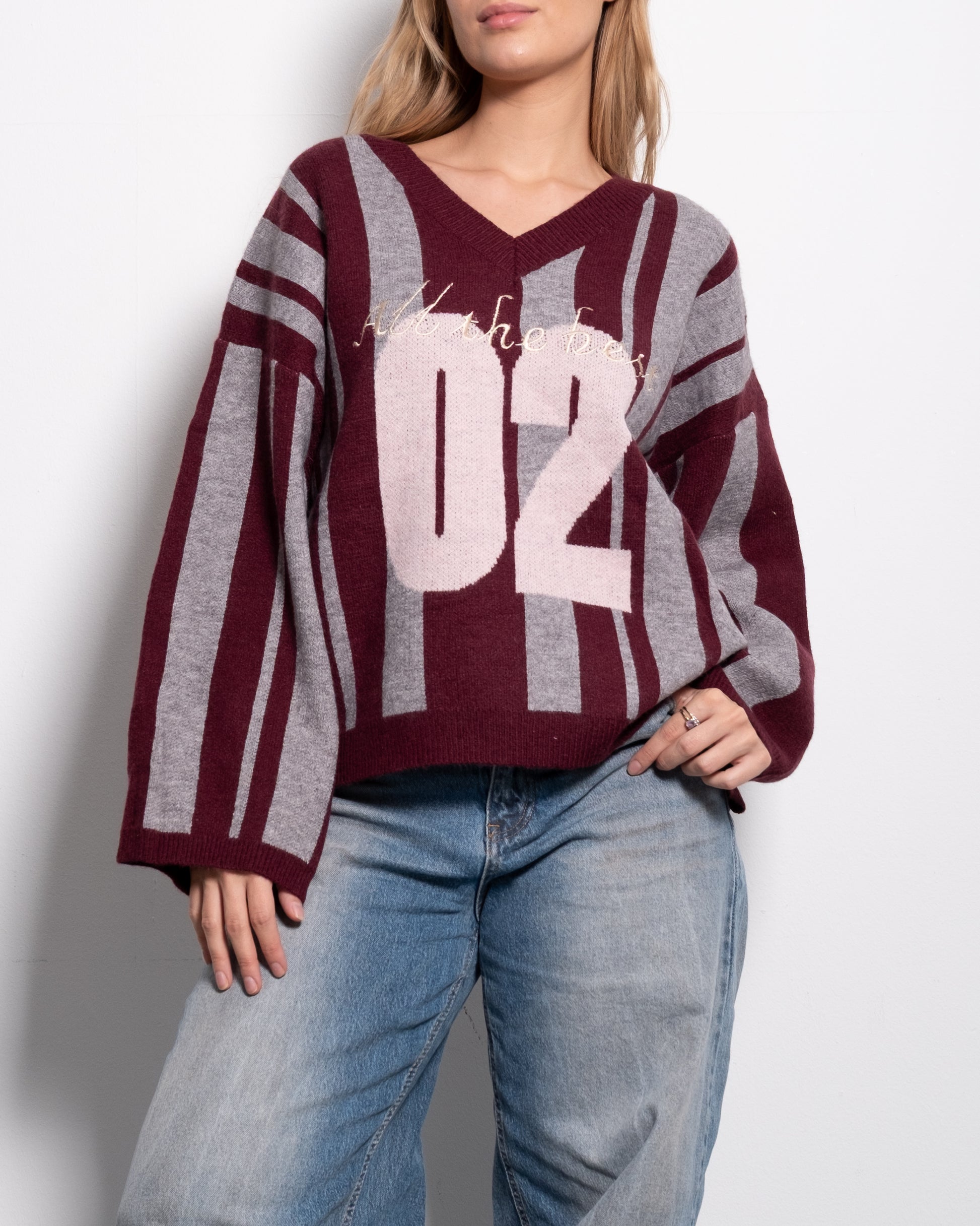 Varsity Stripe V-Neck Sweater Burgundy/Grey | SEISHIKI STUDIO