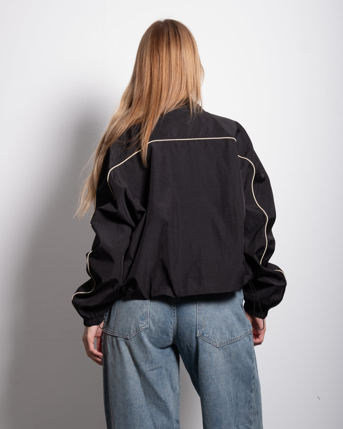Oversized Contrast Piping Drawstring Windbreaker Jacket Black | SEISHIKI STUDIO