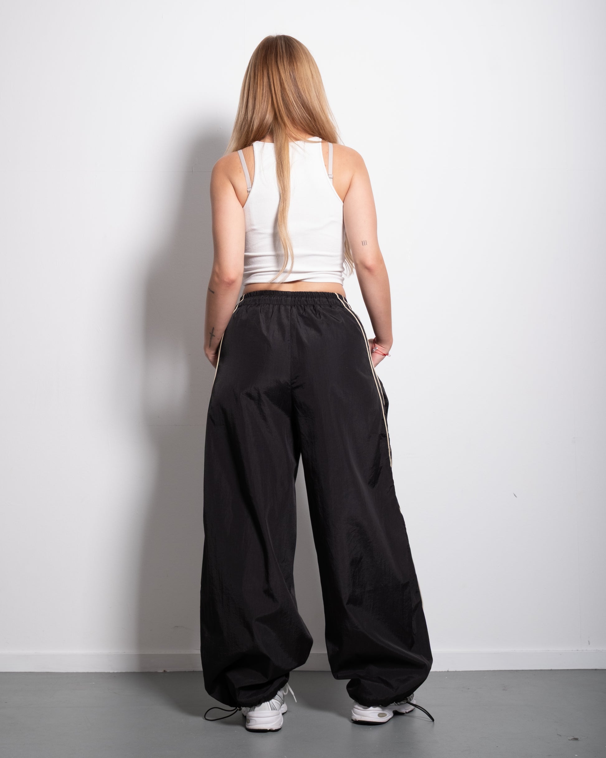 Wide Leg Contrast Piping Drawstring Track Pants Black | SEISHIKI STUDIO