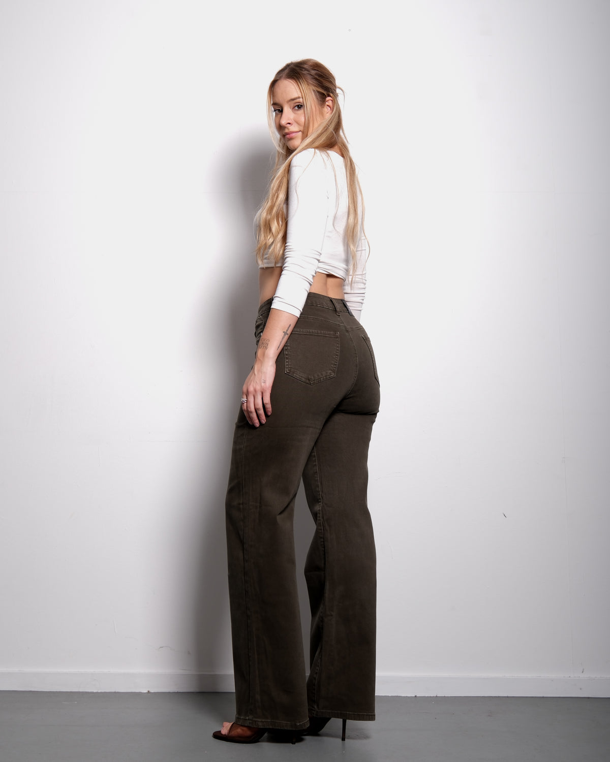 #002 - INSEAM 78CM - THE BAGGY STRAIGHT LEG STRETCHY Jeans OLIVE | SEISHIKI STUDIO