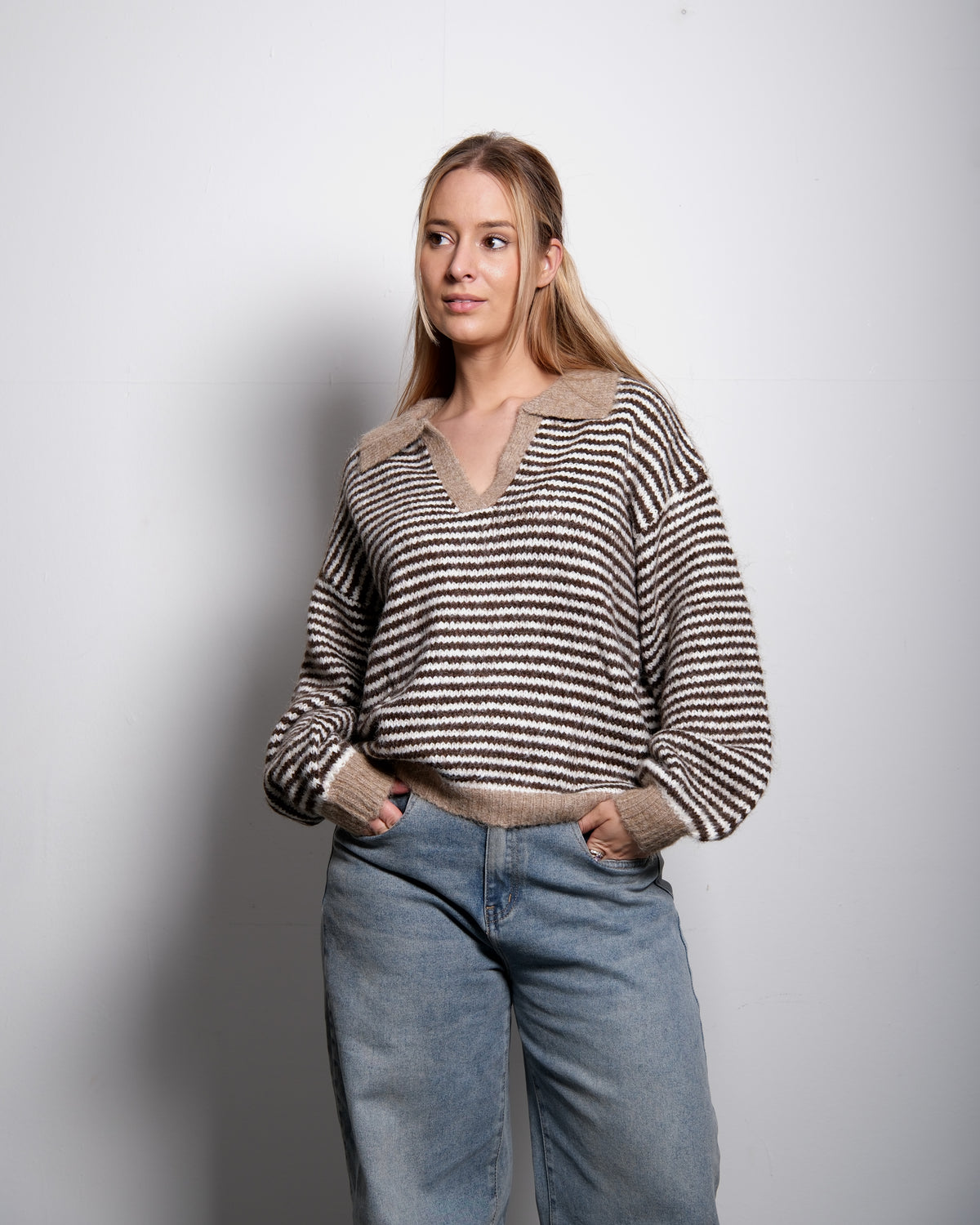 STRIPED COLLARED KNIT SWEATER BEIGE | SEISHIKI STUDIO