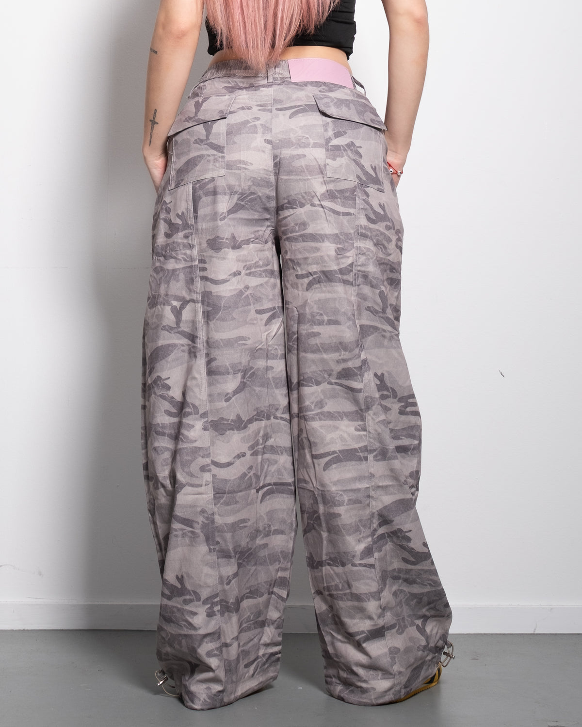 Light Camo Balloon Pants with Pink Patch | SEISHIKI STUDIO