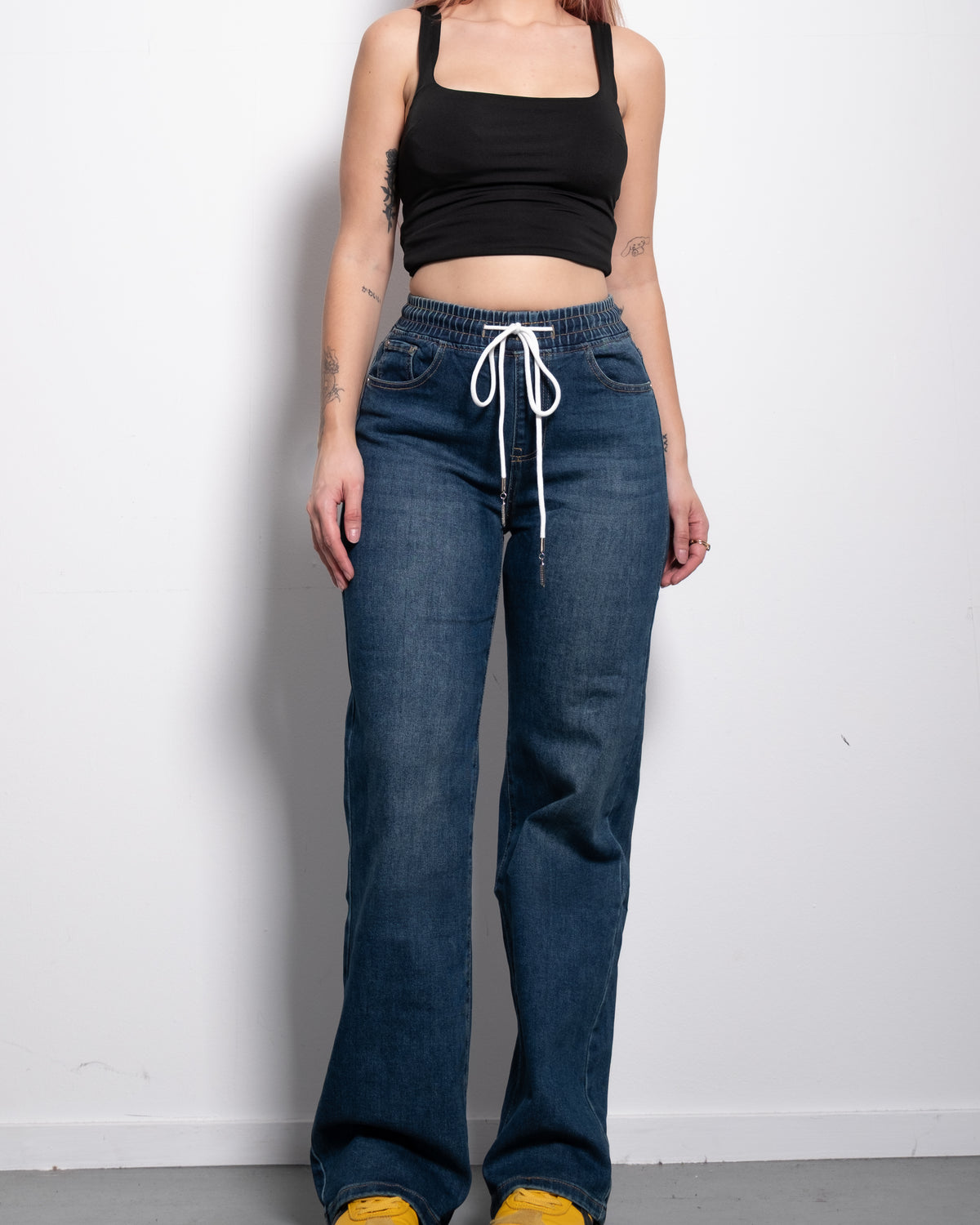 INSEAM 78CM - MEDIUM WASH WIDE LEG JEANS WITH WHITE DRAWSTRING AND COLLEGE PATCH| SEISHIKI STUDIO