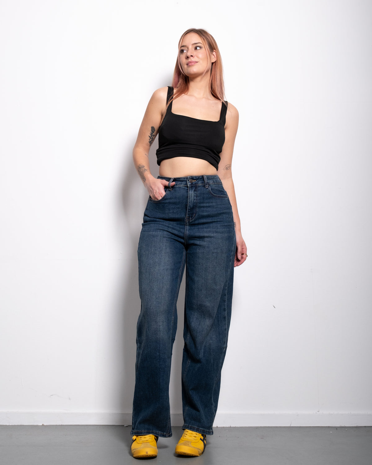 INSEAM 72CM - STRECHY DARK VINTAGE WASH BALLOON JEANS WITH PINK PATCH | SEISHIKI STUDIO
