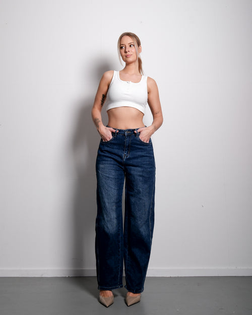 Inseam 74cm – Stretchy Medium Wash Balloon Jeans with Pink Patch – Curvy Fit