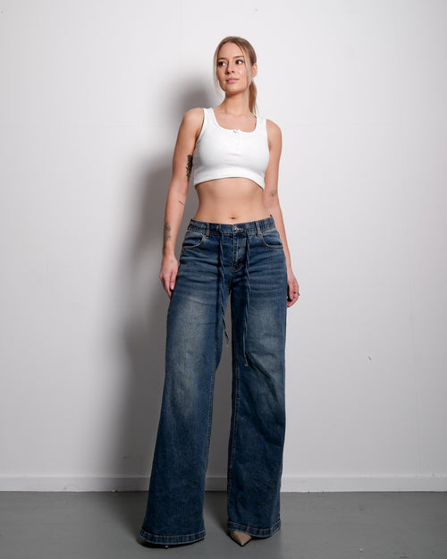 Inseam 82cm – Low Rise Medium Wash Wide Leg Jeans with String – Curvy Fit