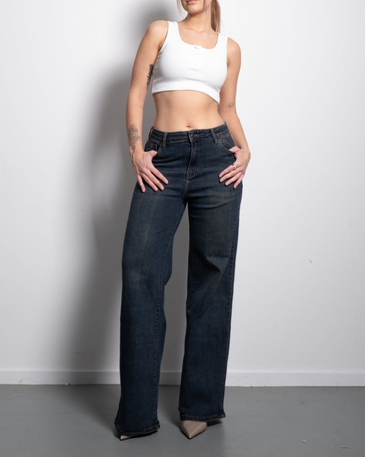 Stretchy Dark Vintage Wash Wide Leg Jeans, curvy fit, 79 cm inseam – SEISHIKI STUDIO