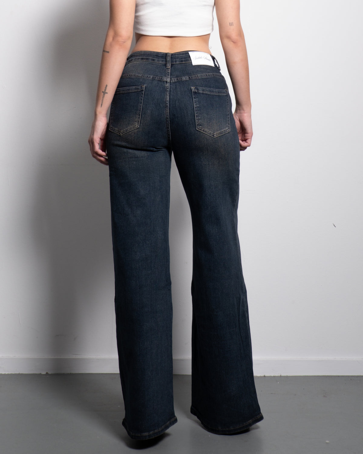 Stretchy Dark Vintage Wash Wide Leg Jeans, curvy fit, 79 cm inseam – SEISHIKI STUDIO