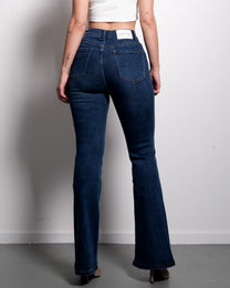 Stretchy Dark Wash Flare Jeans, curvy fit, 80 cm inseam – SEISHIKI STUDIO