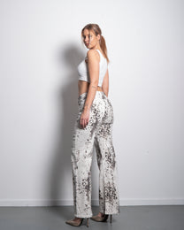 Limited Edition - Stretchy Snow Leopard Jeans, curvy fit, 77 cm inseam – SEISHIKI STUDIO