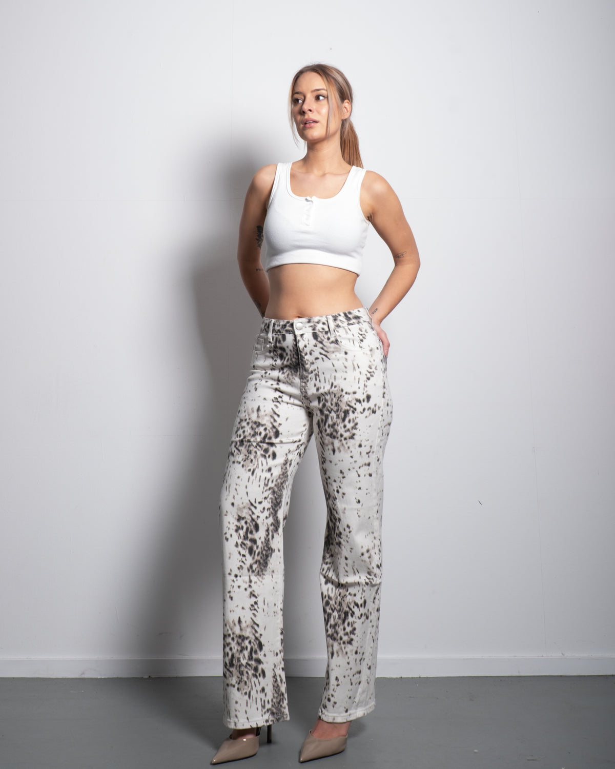Limited Edition - Stretchy Snow Leopard Jeans, curvy fit, 77 cm inseam – SEISHIKI STUDIO