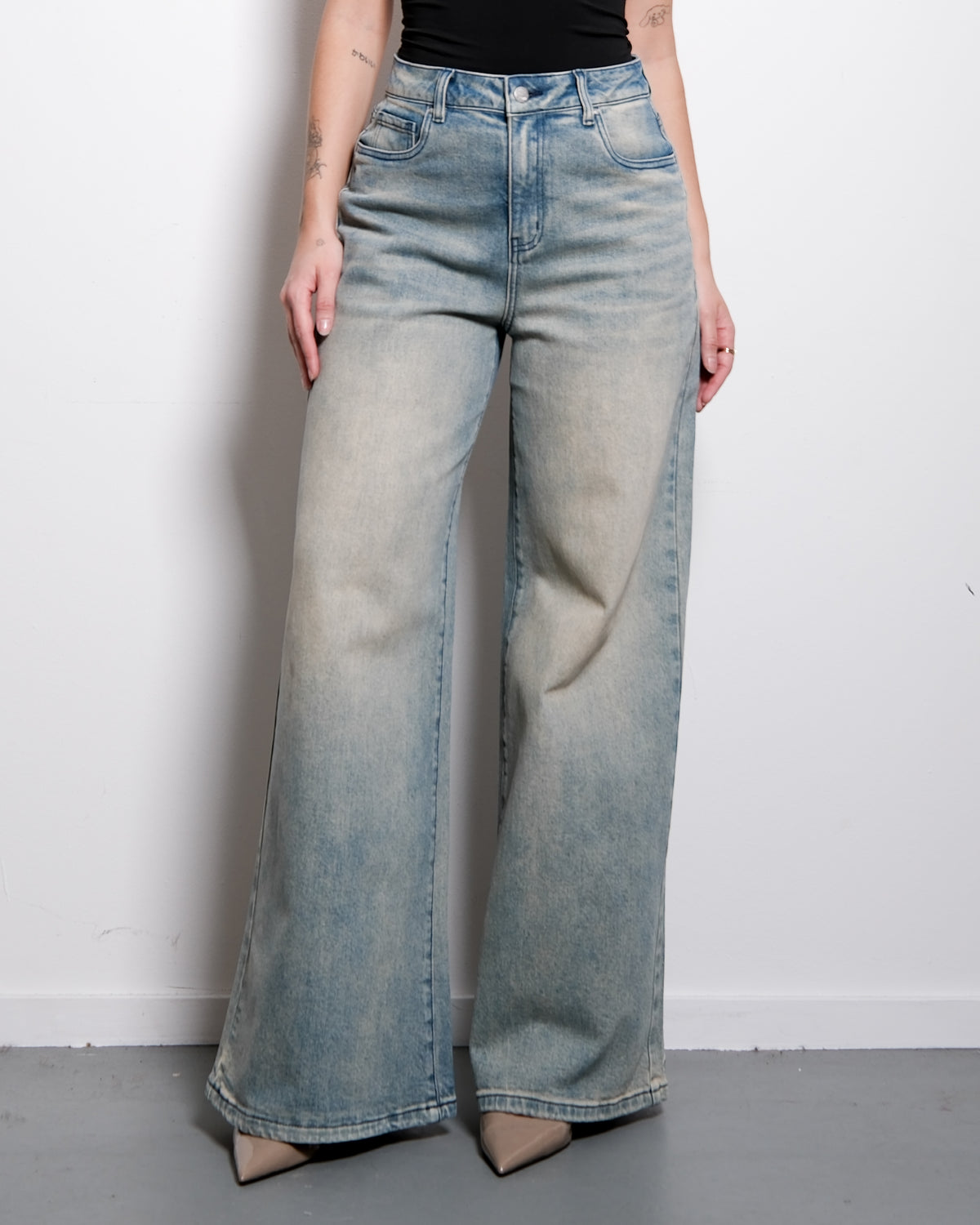 Curvetech - The Stretchy High Waist Super Baggy Jeans - Cream Wash, curvy fit, 80 cm inseam – SEISHIKI STUDIO