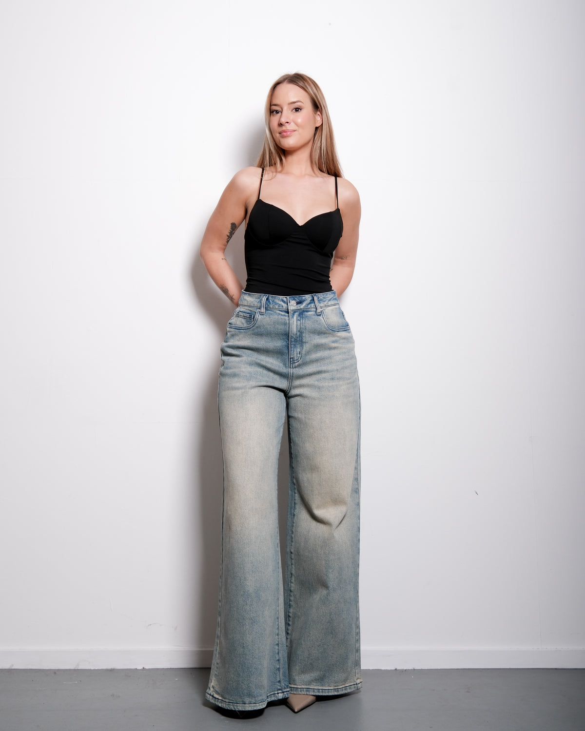 Curvetech - The Stretchy High Waist Super Baggy Jeans - Cream Wash, curvy fit, 80 cm inseam – SEISHIKI STUDIO