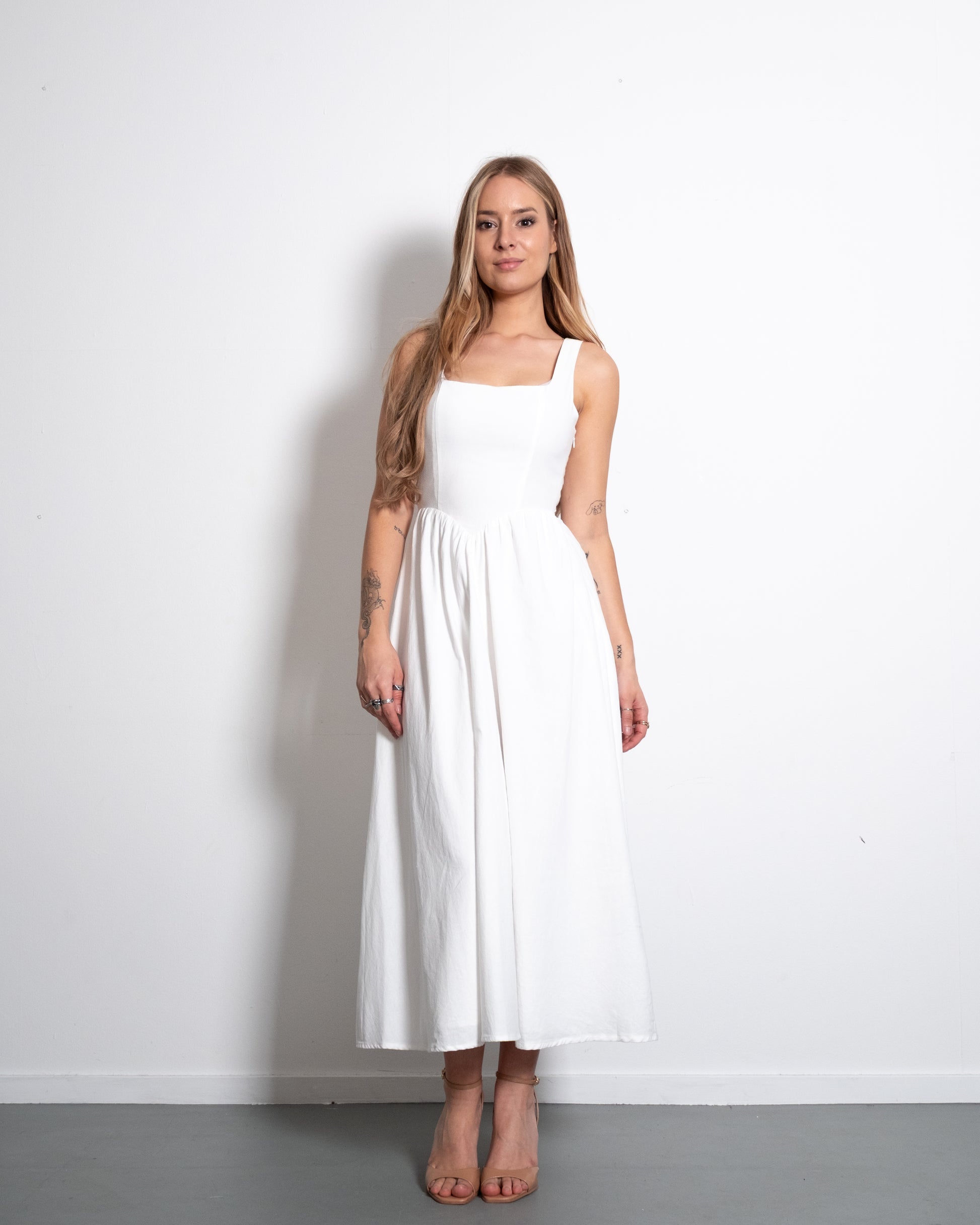 HIRUNE Dress WHITE